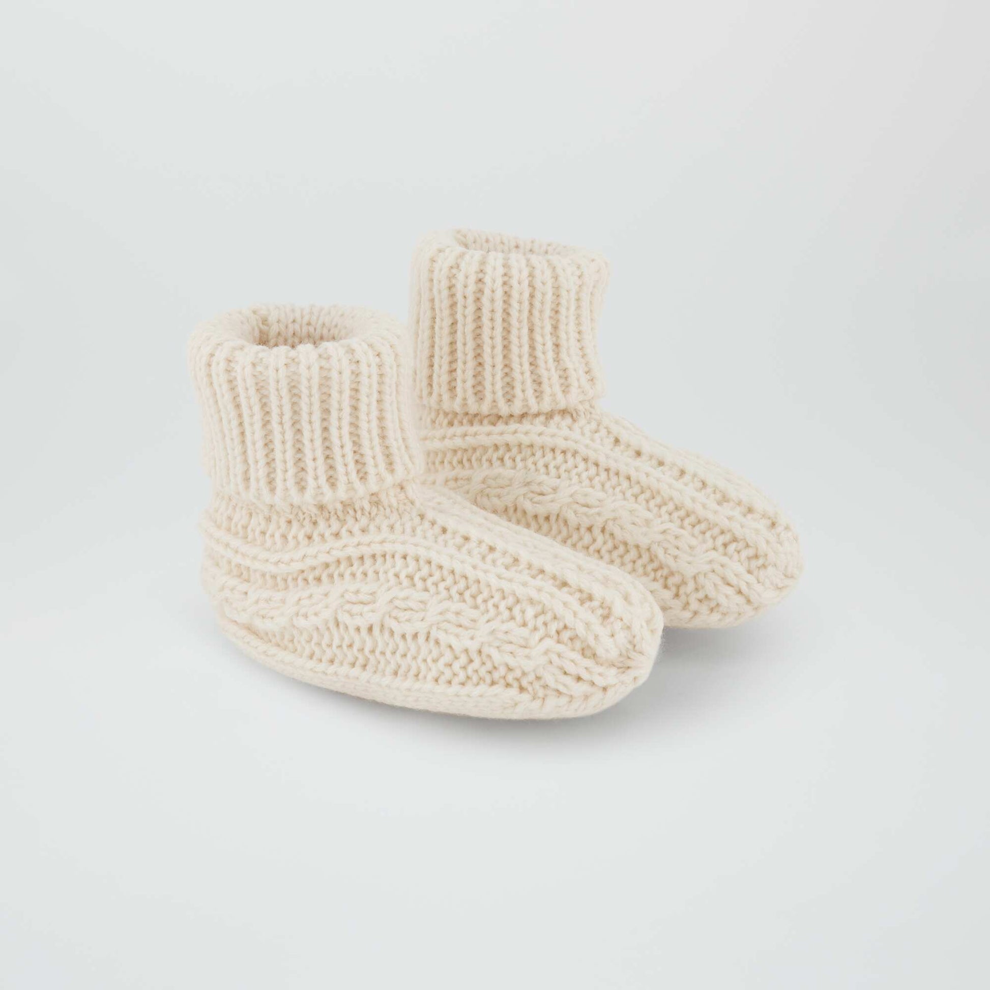 Knitted bootees BEIGE