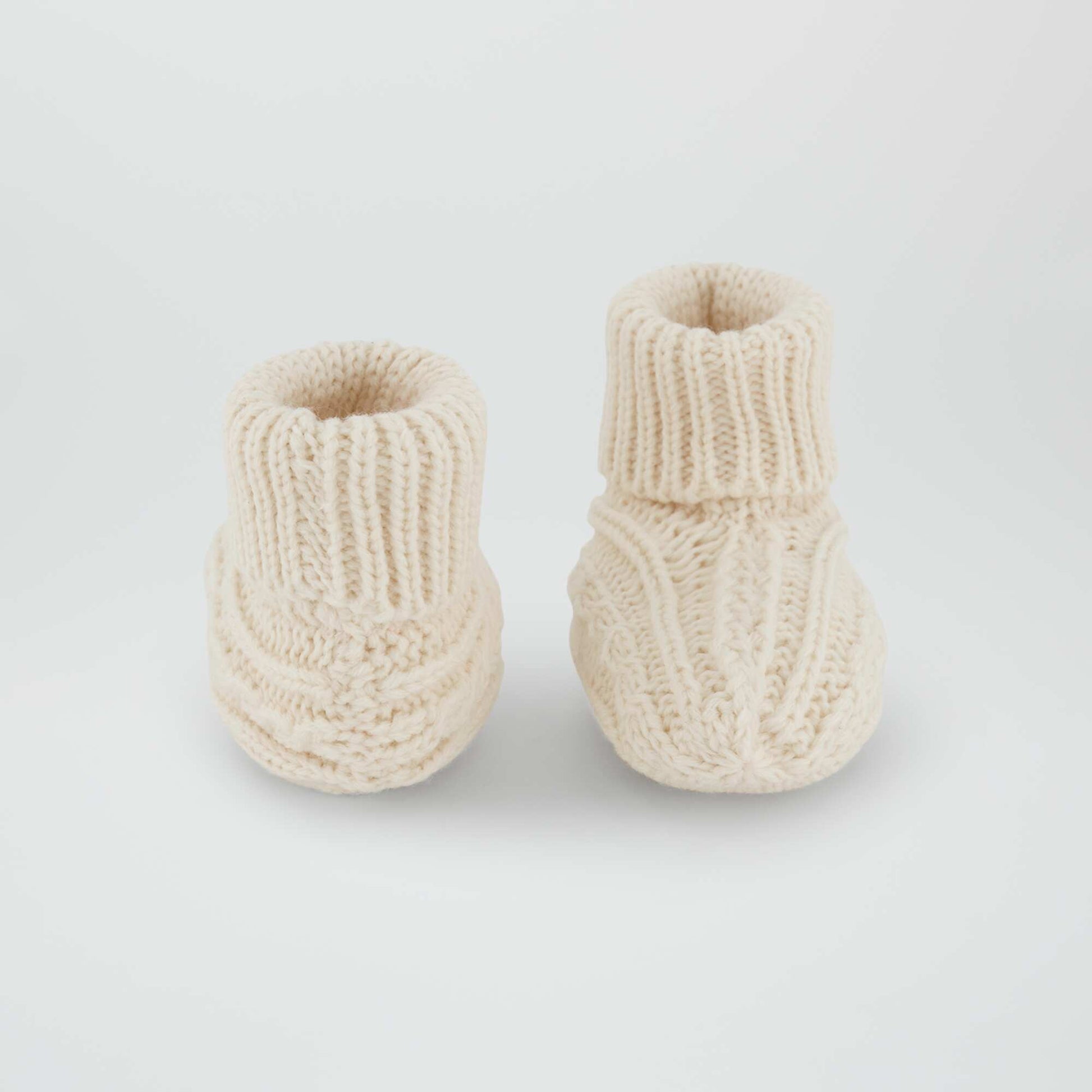Knitted bootees BEIGE