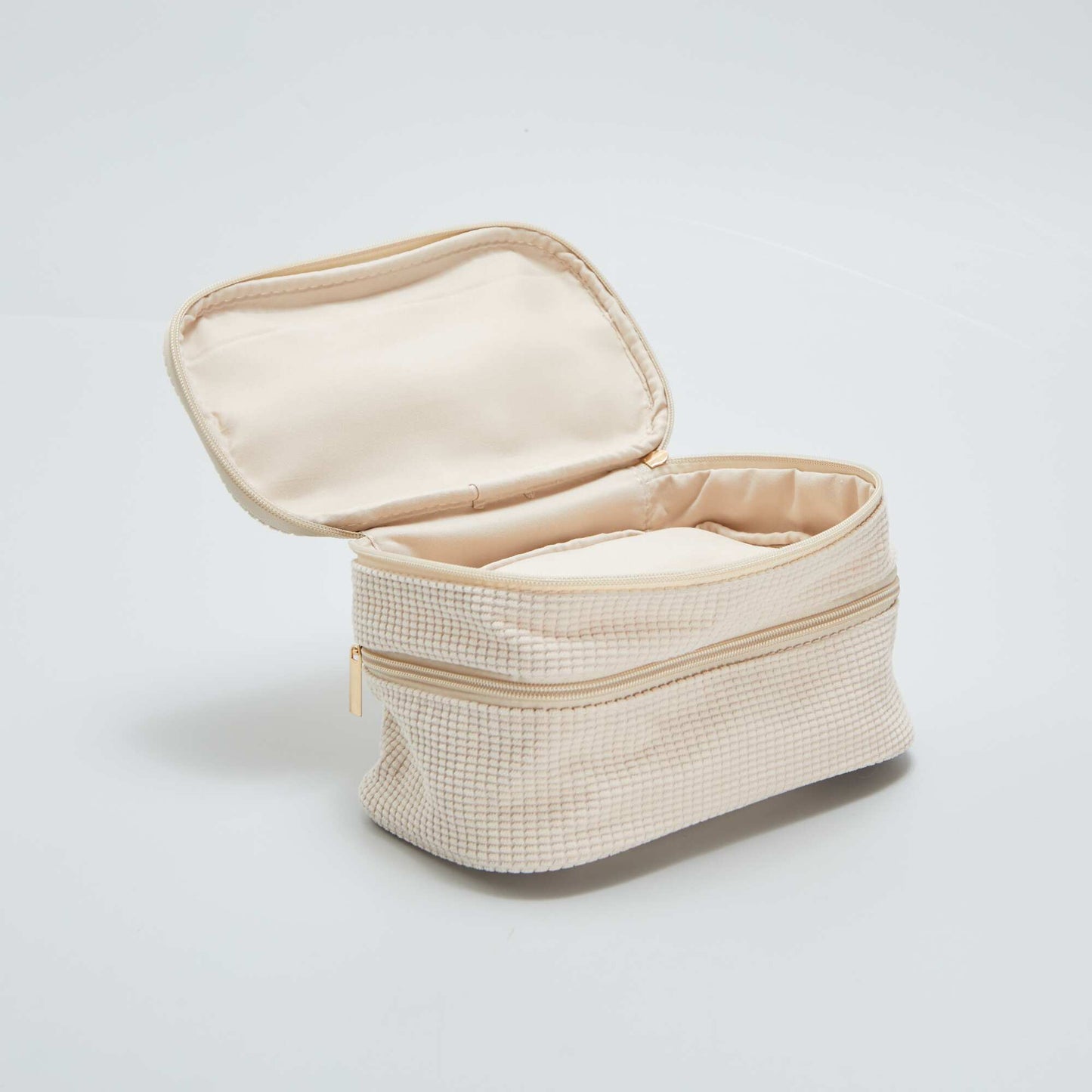 A vanity wash bag with two compartments BEIGE