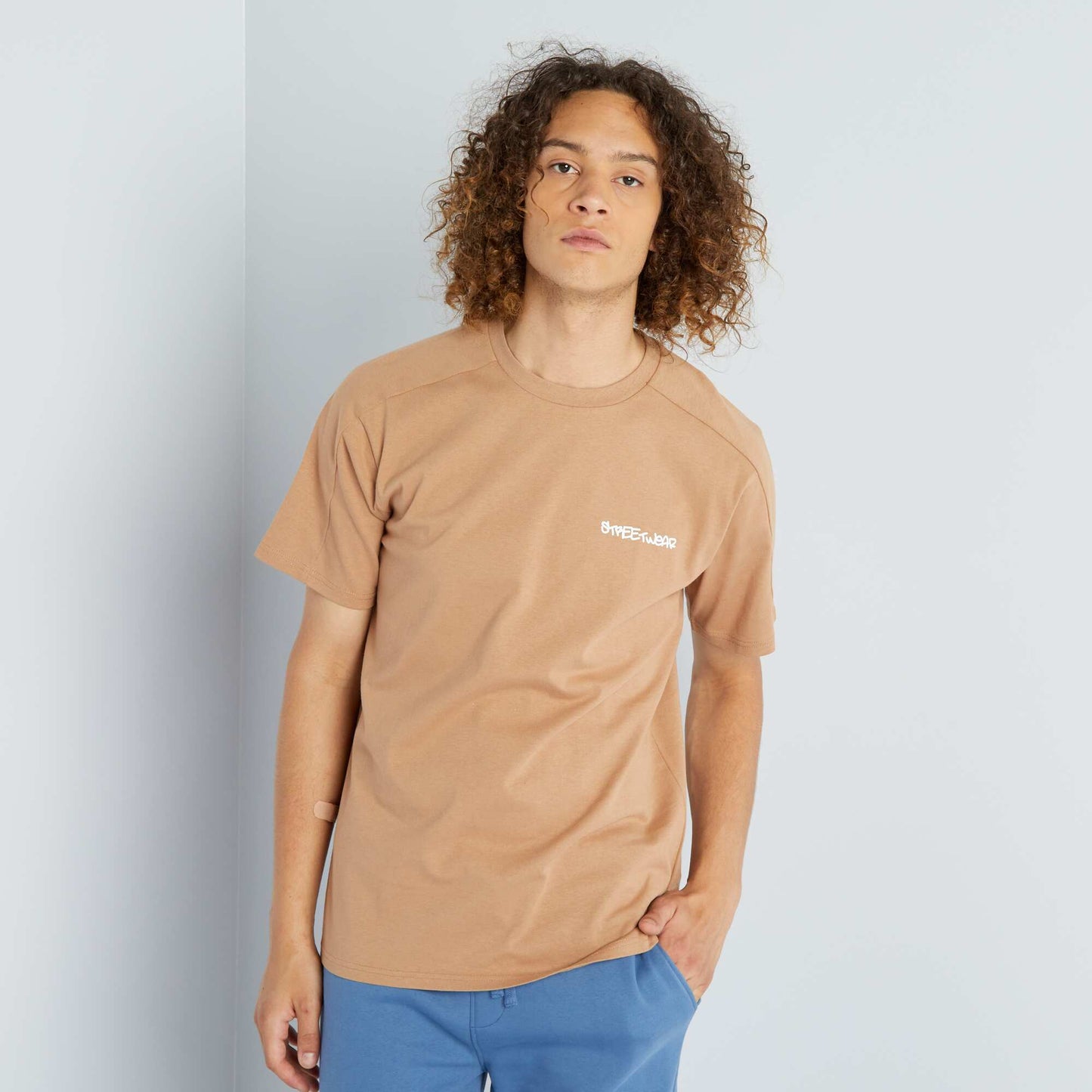 تي شيرت "Streetwear" برقبة مستديرة BEIGE