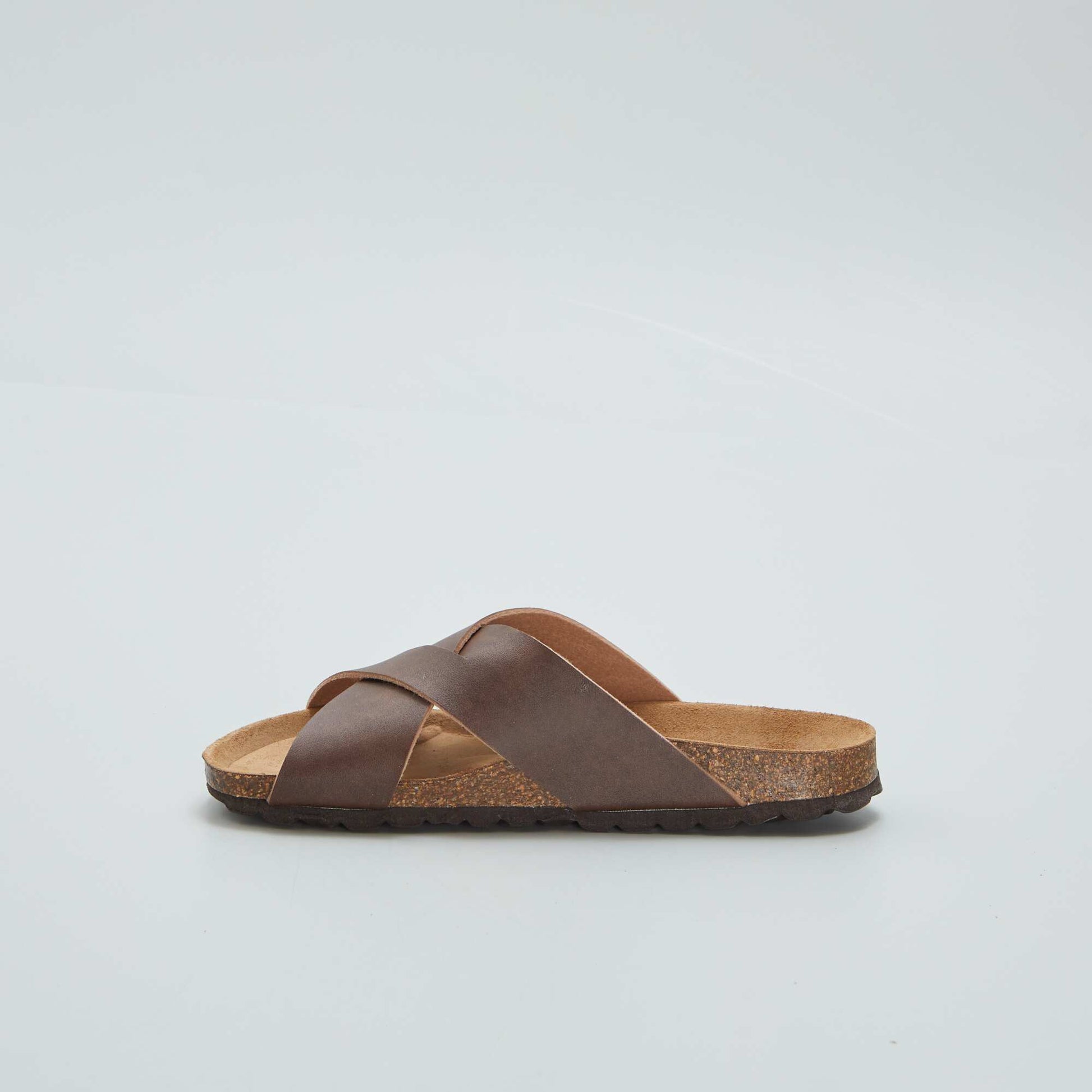 Sandals with crossover straps BROWN