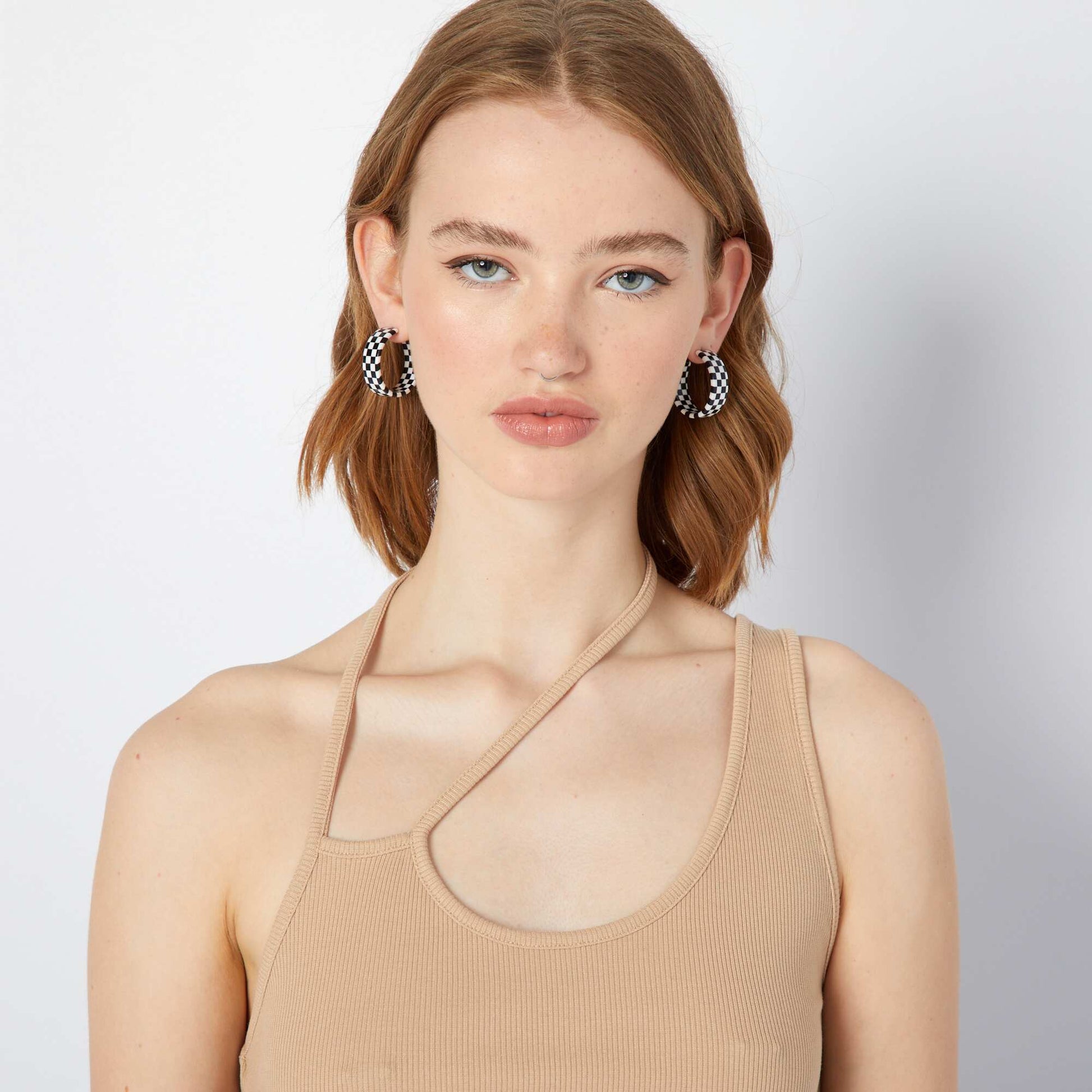 قميص بدون أكمام بحمالات غير متناظرة BEIGE
