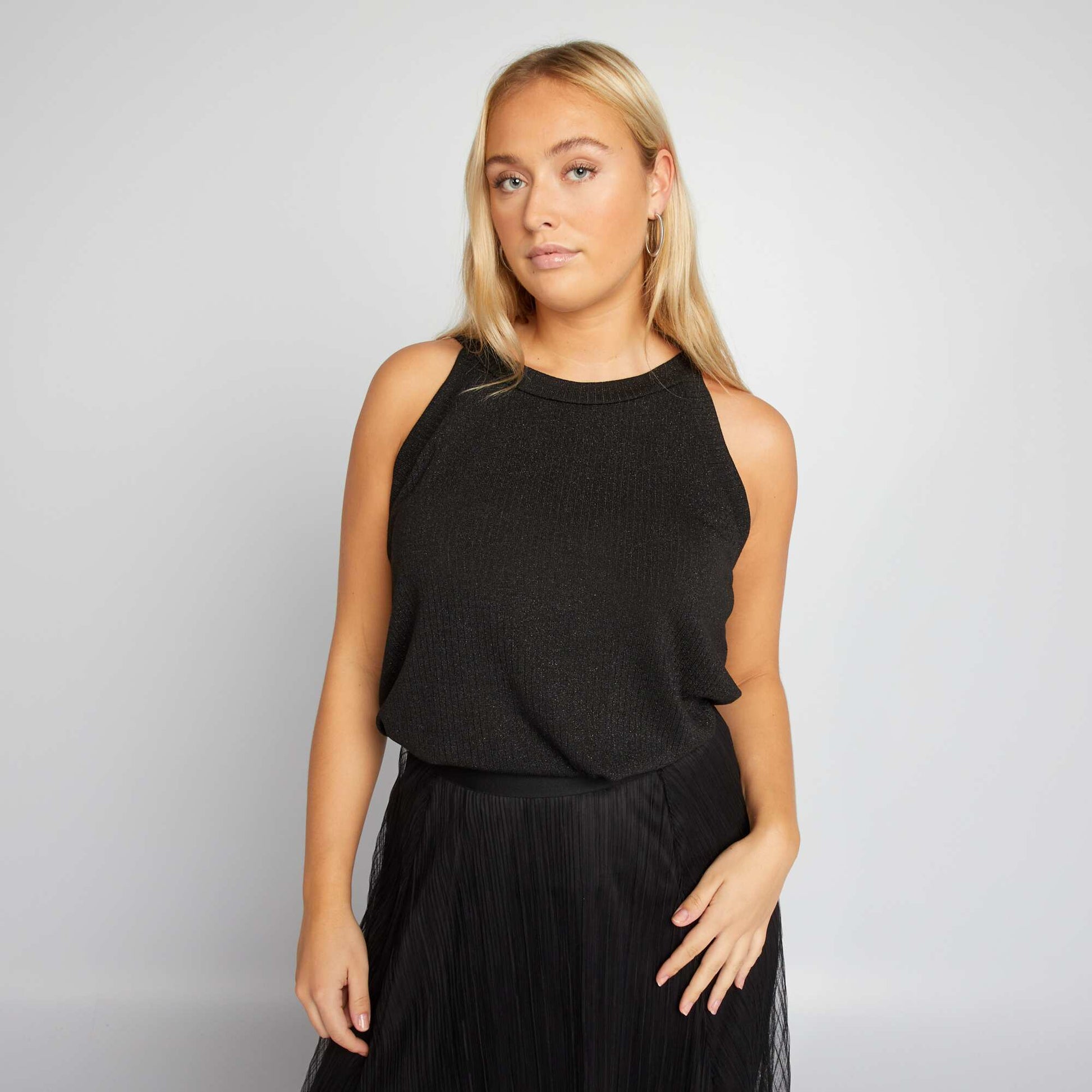Vest top with cutaway armholes BLACK