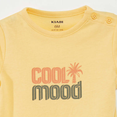 تيشرت جرسية مع زر للإغلاق أصفر