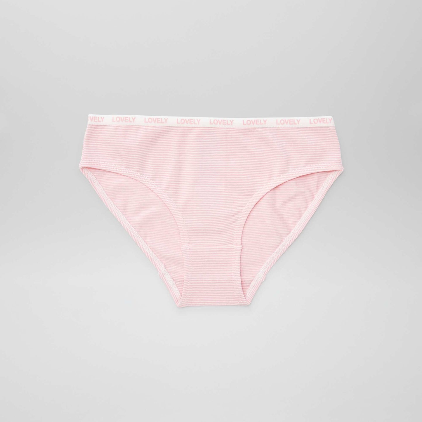 عبوة من 4 أزواج من السراويل الداخلية المطبوعة باللون الأبيض