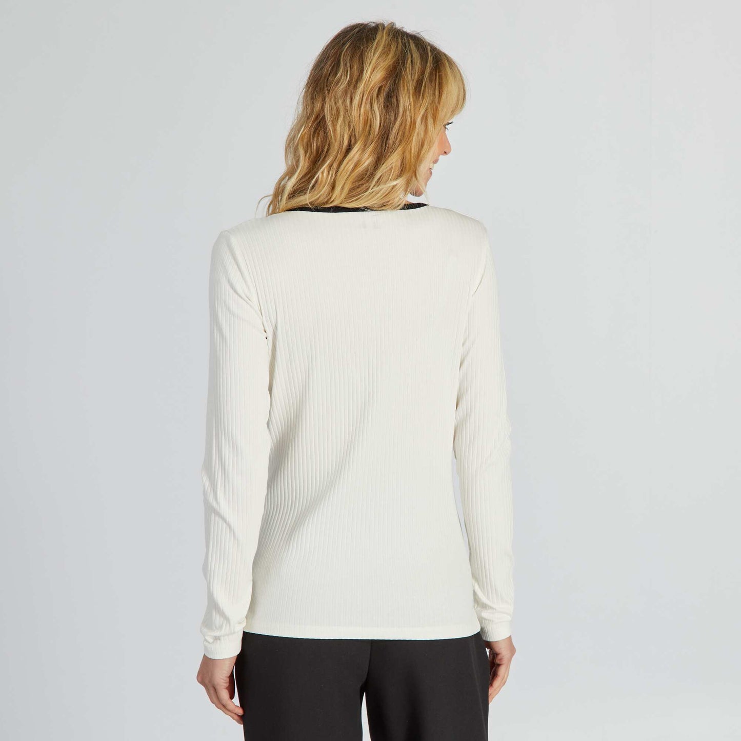 Ribbed T-shirt with wide collar WHITE