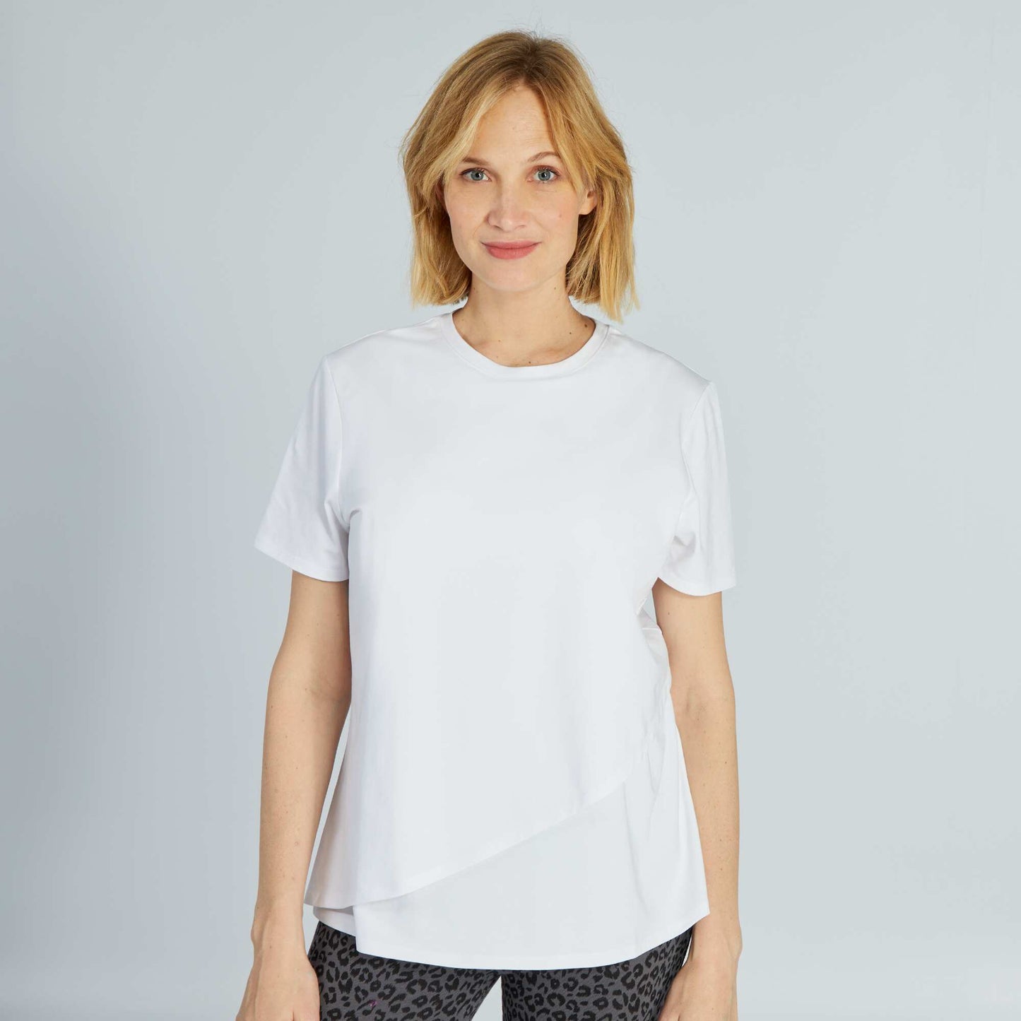 Nursing T-shirt with wrapover opening white