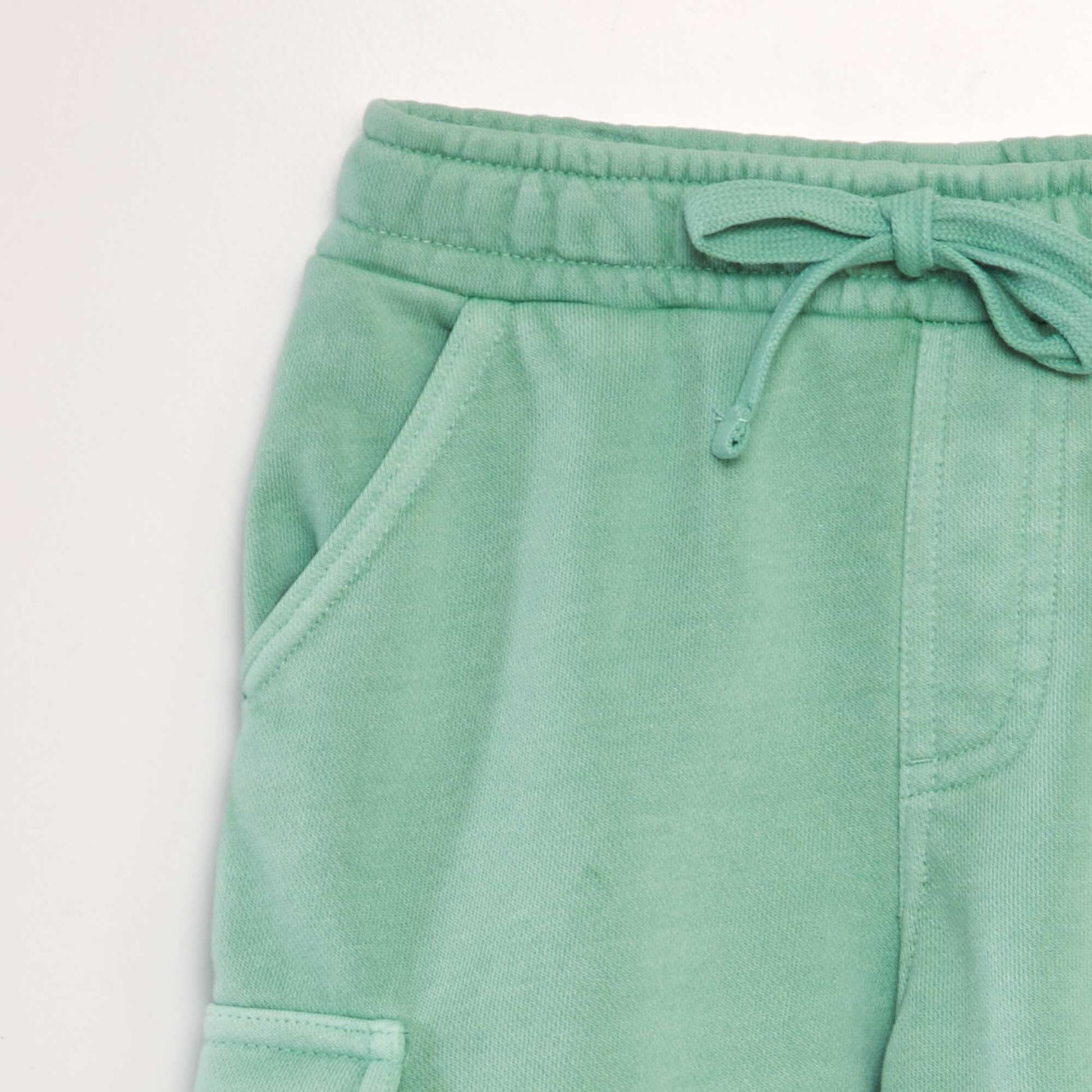 Bermuda shorts with side pockets GREEN