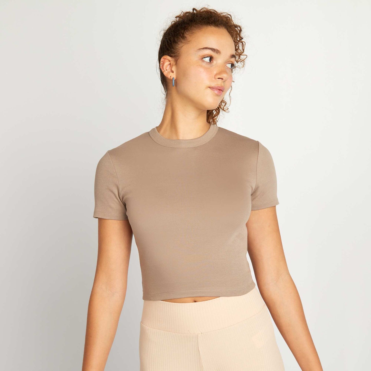 Short-sleeved cropped T-shirt BEIGE