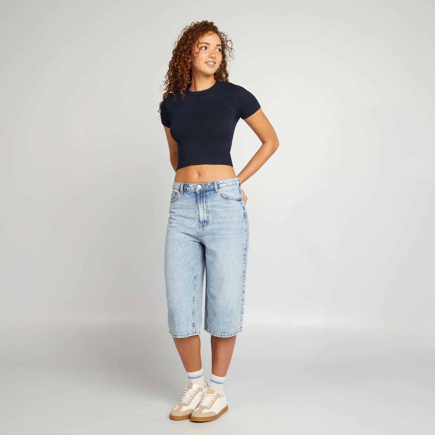 Short-sleeved cropped T-shirt blue