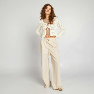 تي شيرت قصير الأكمام قصير الأكمام باللون البيجي