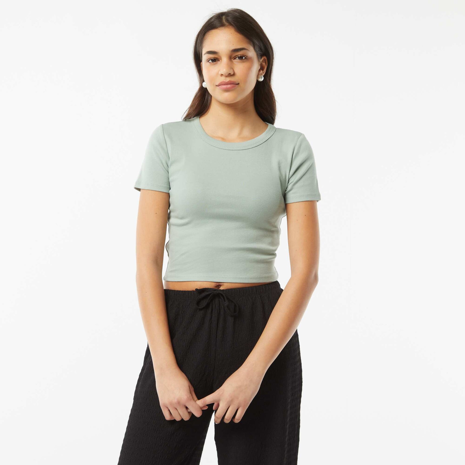 تي شيرت قصير الأكمام قصير الأكمام أخضر