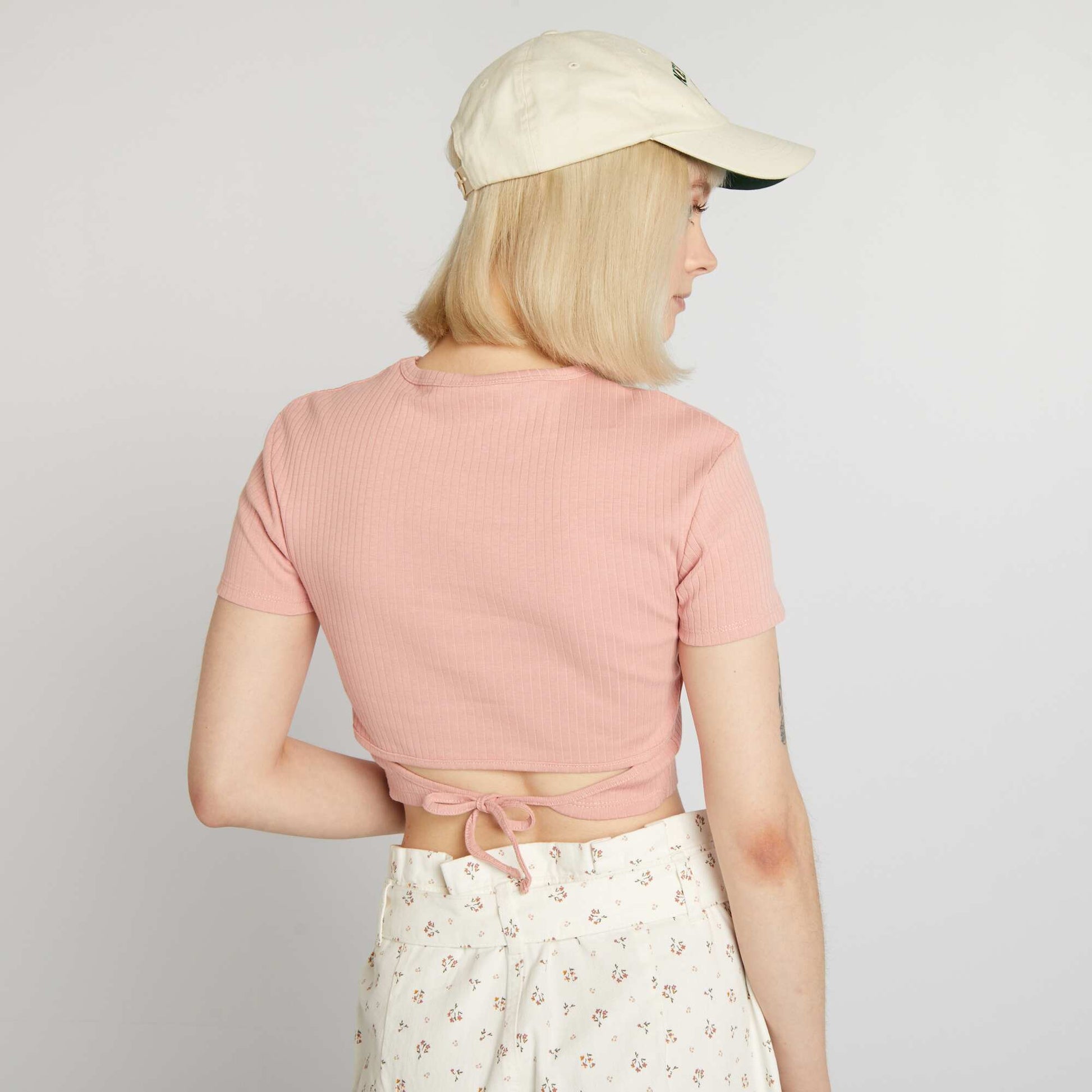 Cropped ribbed T-shirt with ties PINK