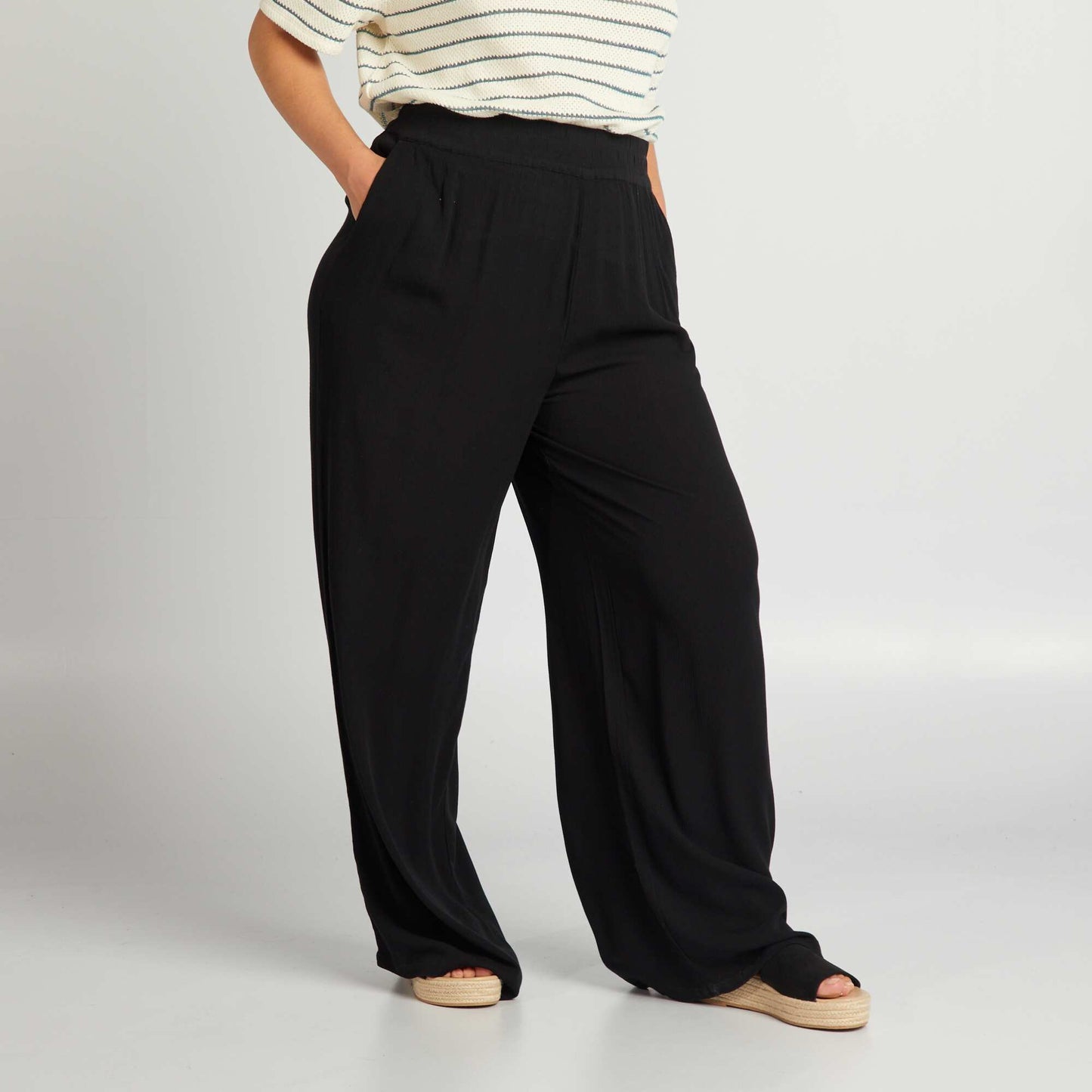 Wide-leg trousers with elasticated waist BLACK