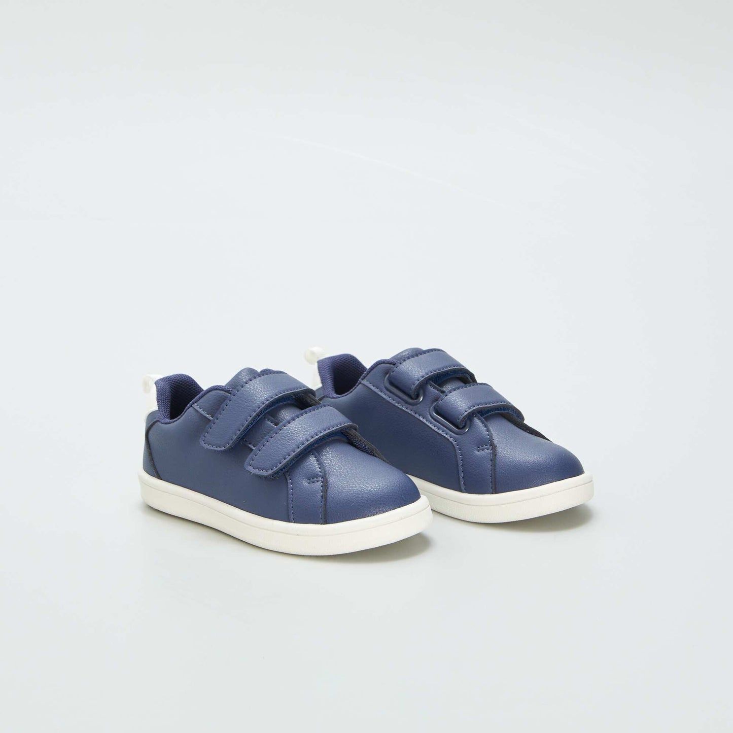 Low-top synthetic trainers BLUE