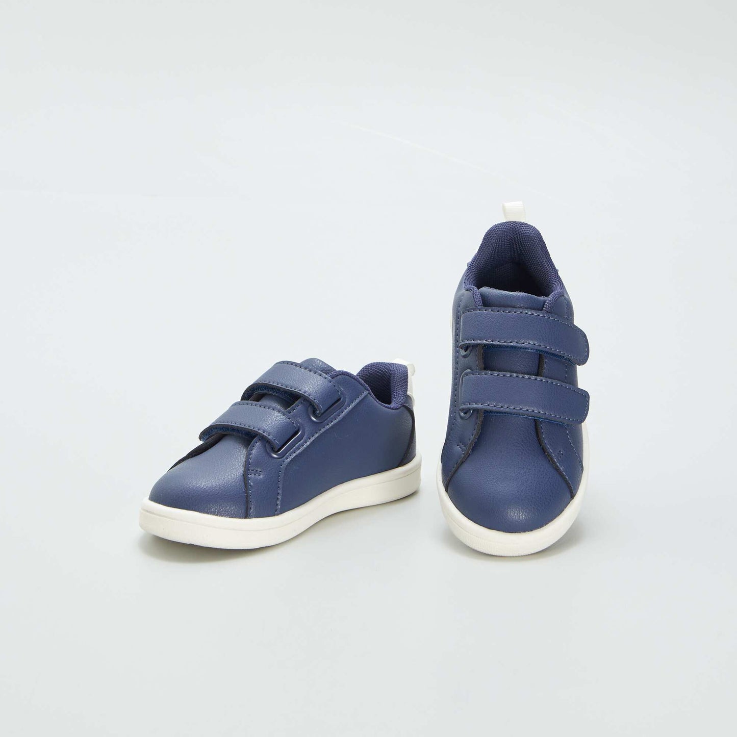 Low-top synthetic trainers BLUE