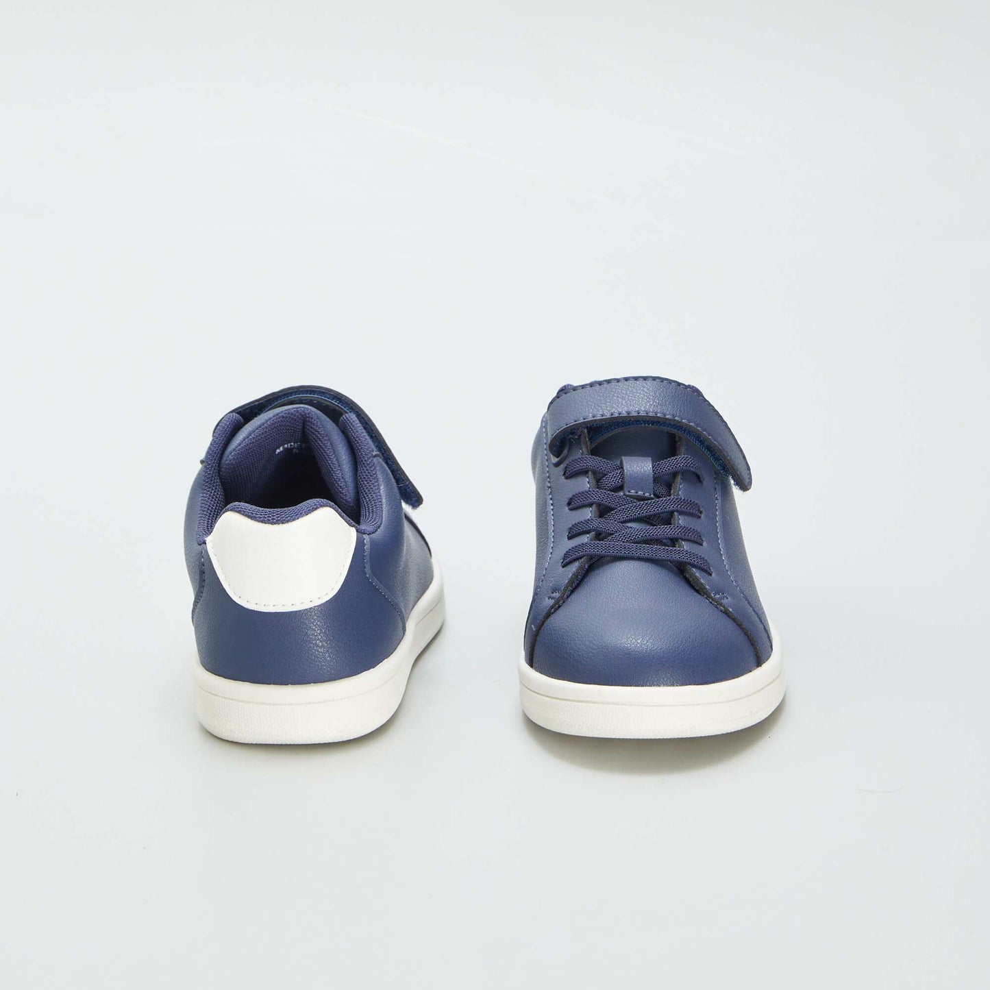 Low-top synthetic trainers BLUE