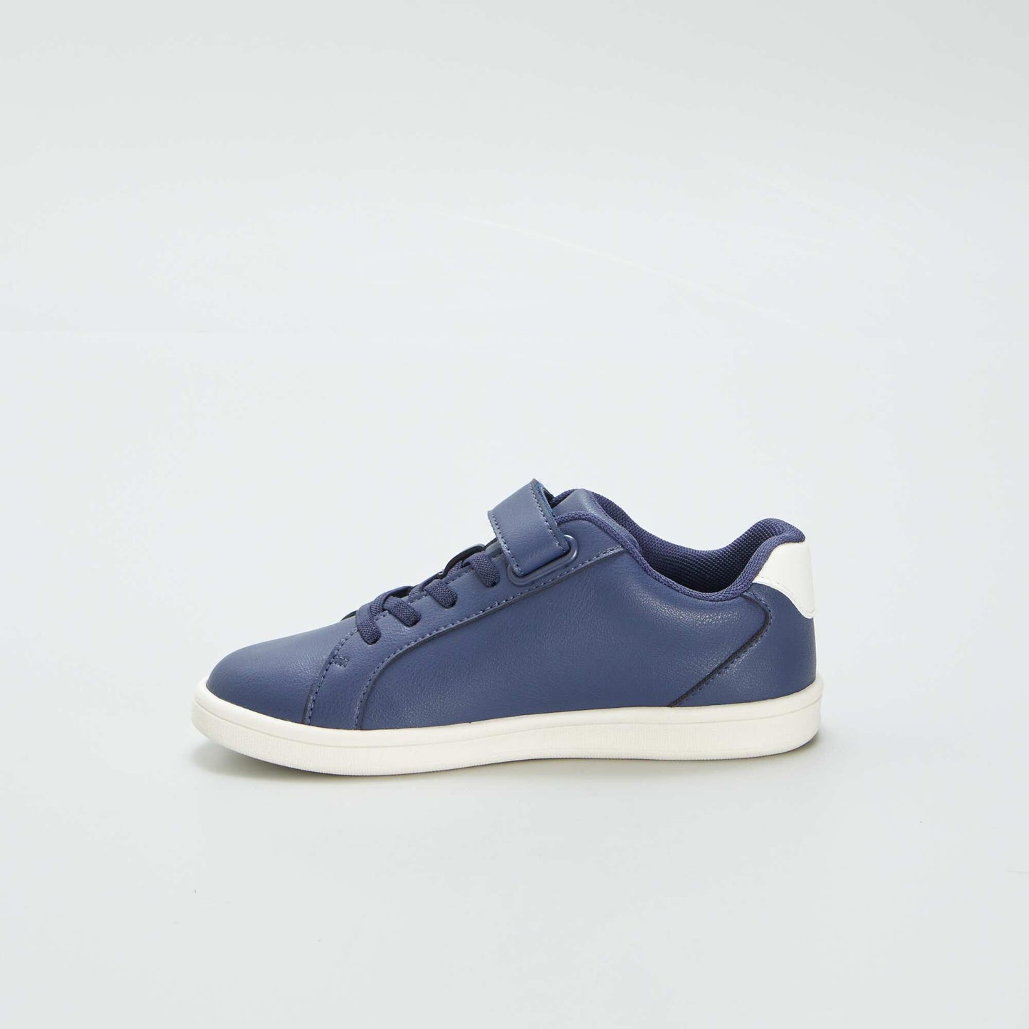 Low-top synthetic trainers BLUE