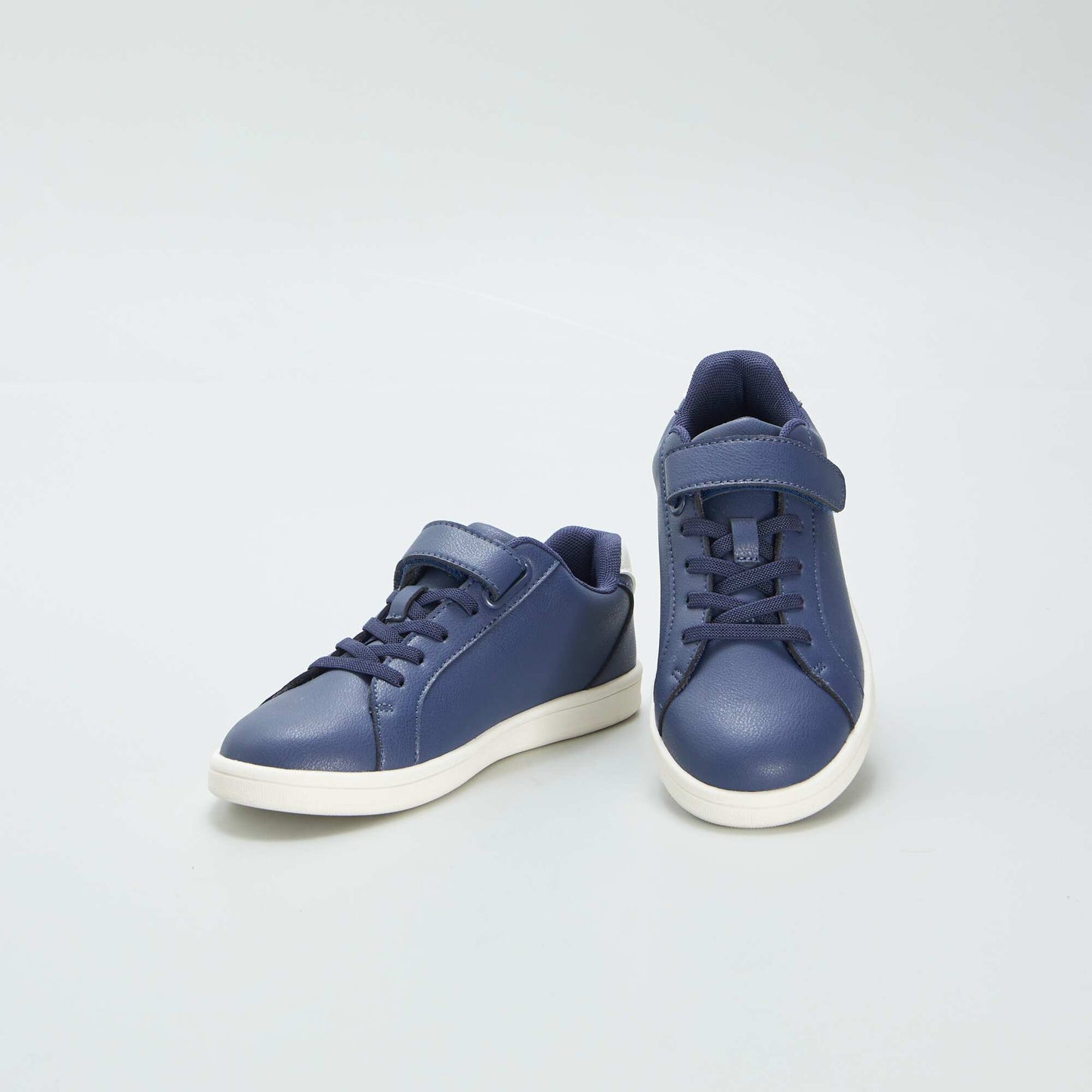 Low-top synthetic trainers BLUE