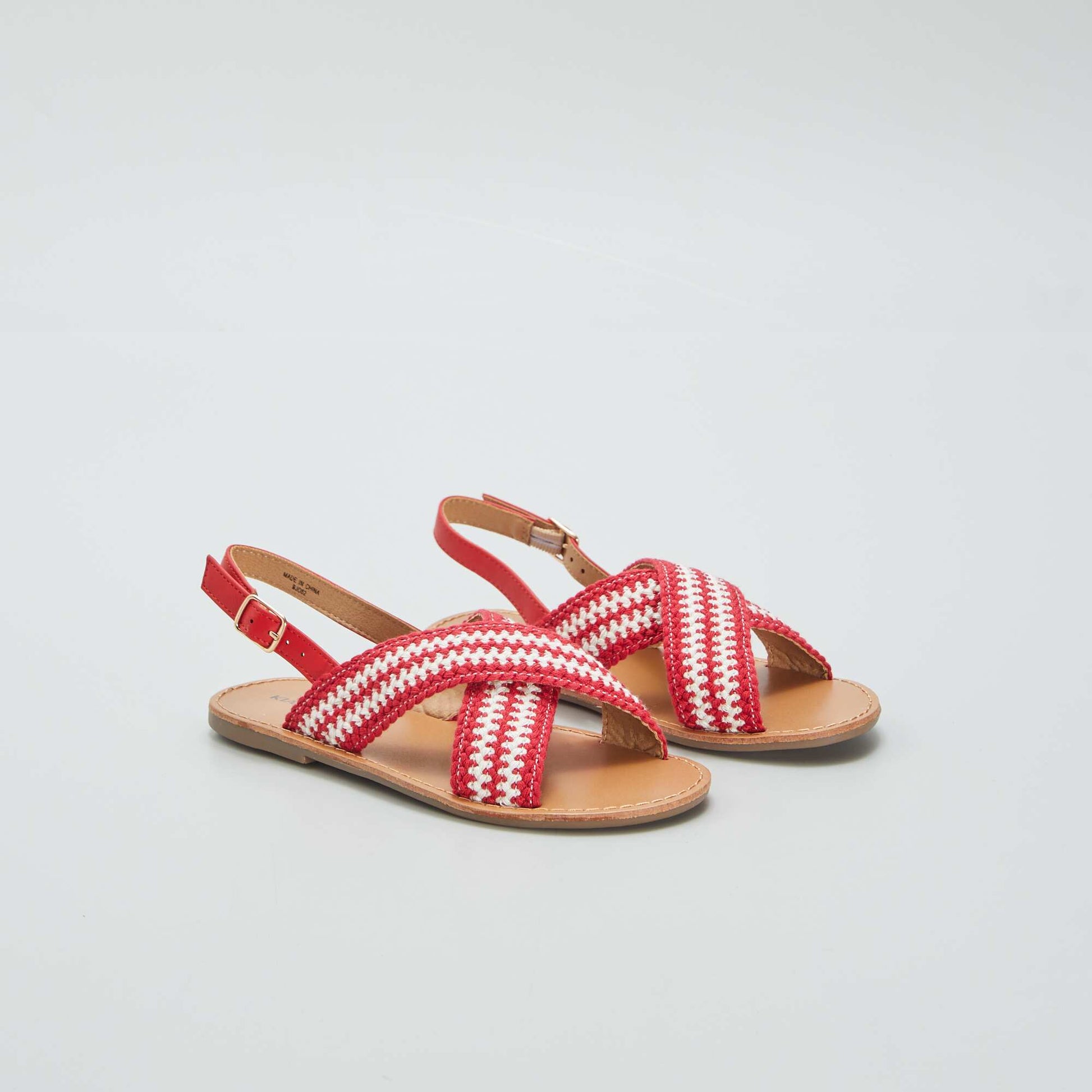 Flat sandals with cross-over straps RED