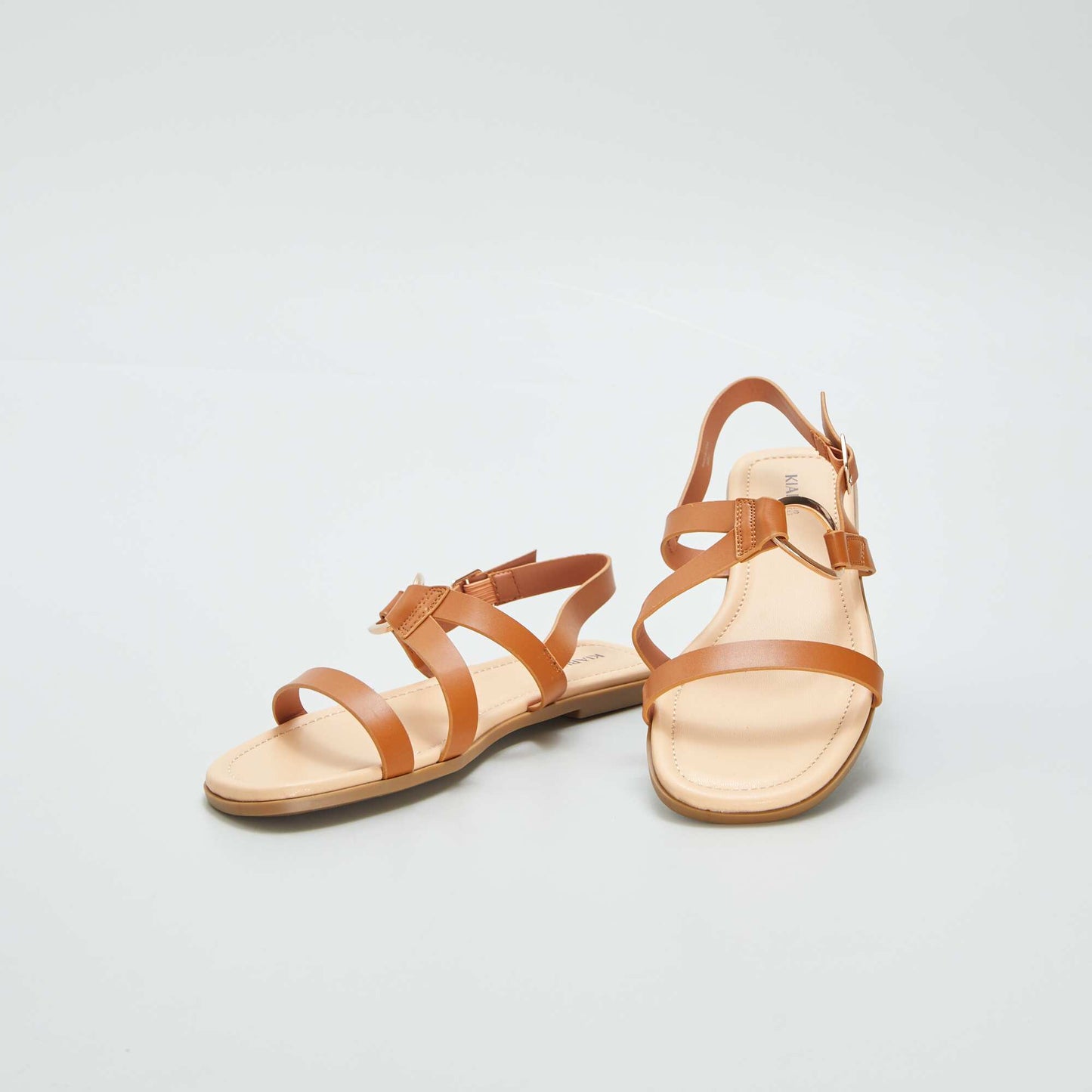 Sandals with stylish straps BROWN