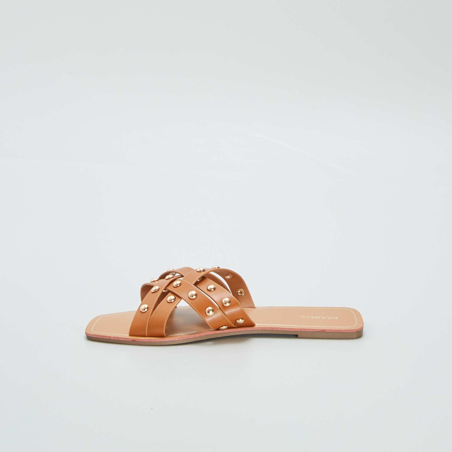 Sandals with crossover straps and studs BROWN