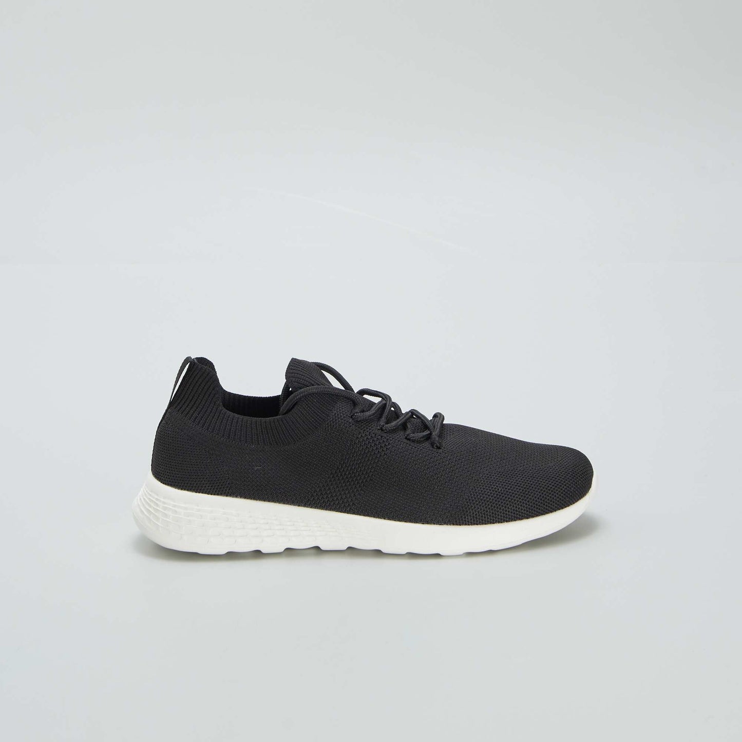 Running style mesh trainers BLACK