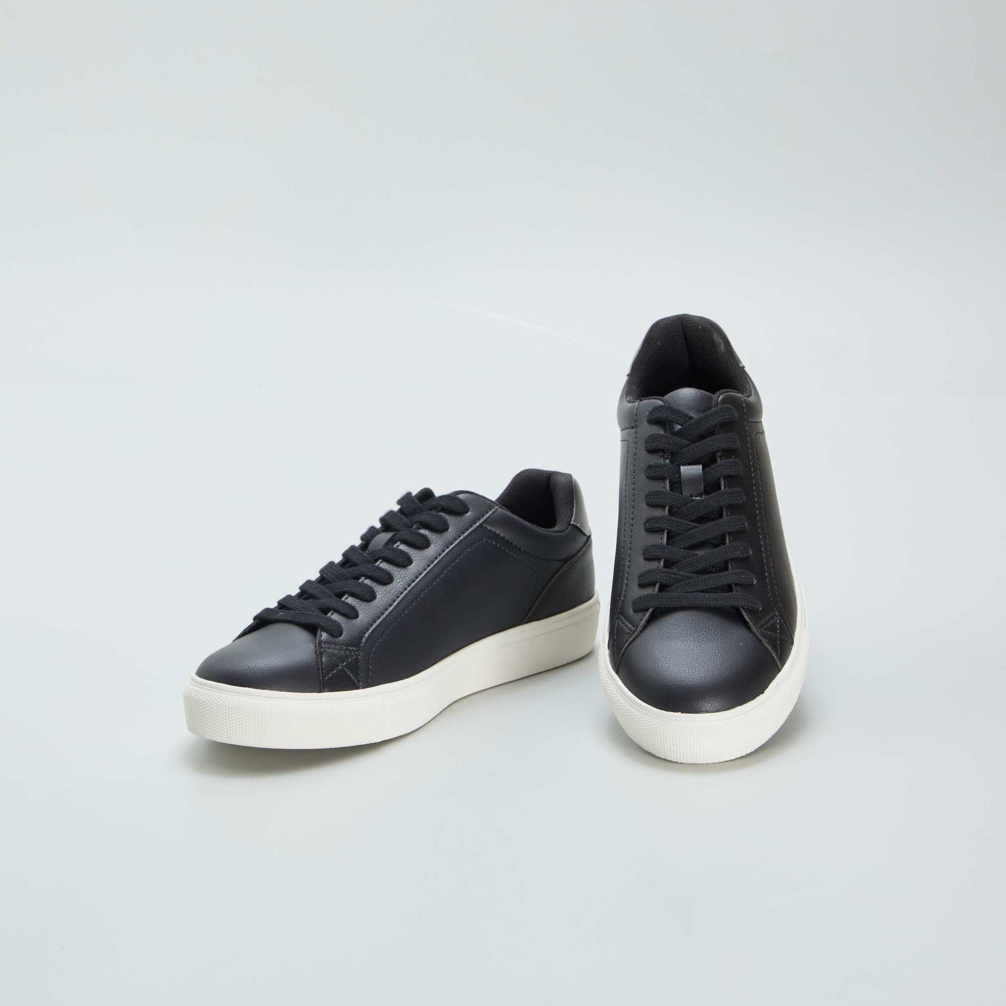 Plain low-top trainers BLACK