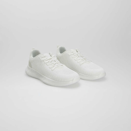 Running style mesh trainers WHITE