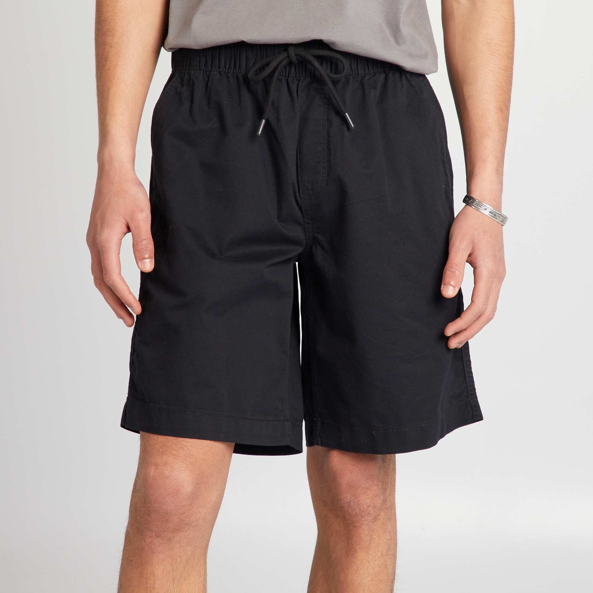 Straight-leg shorts with elasticated waist BLACK