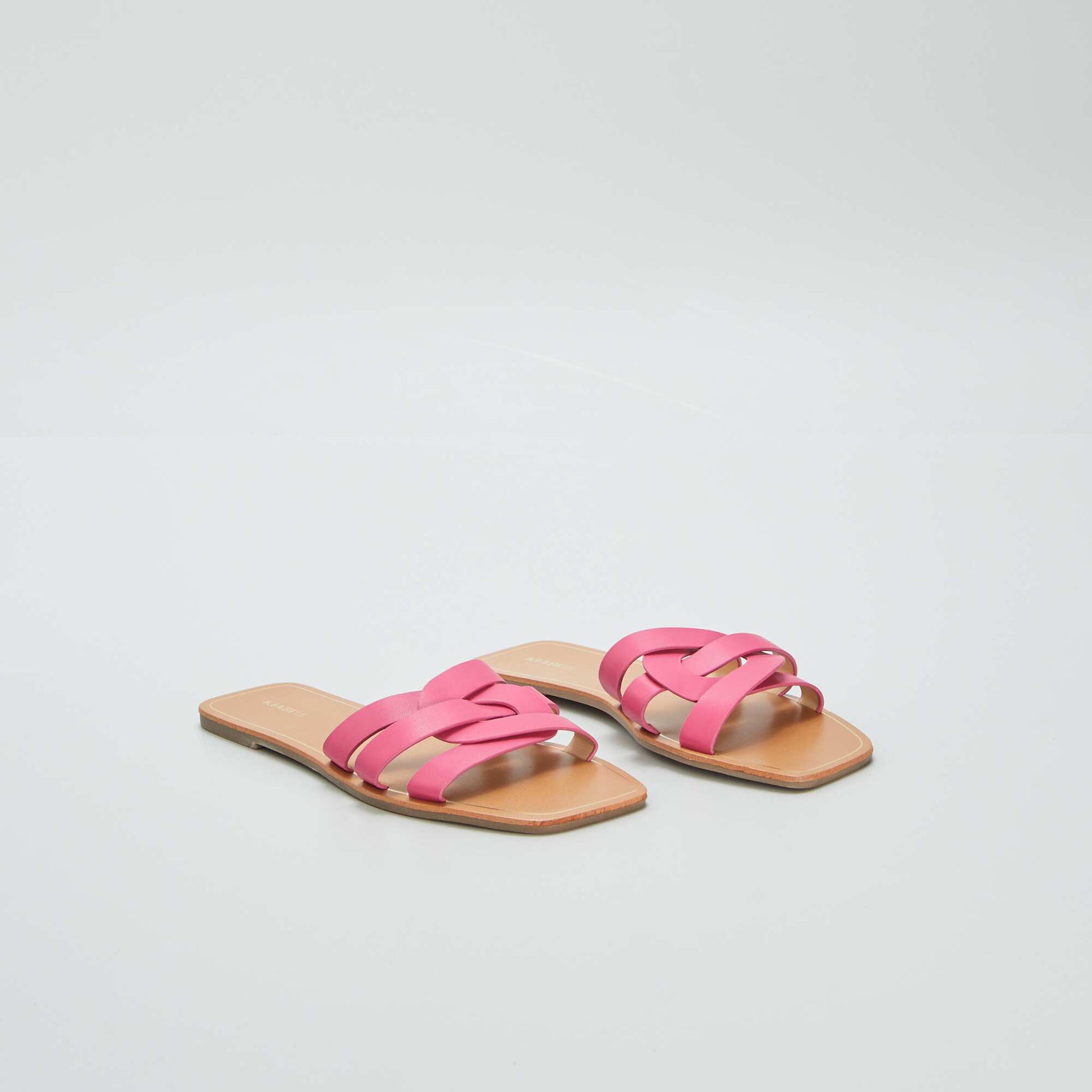Sandals with pretty crossover straps PINK