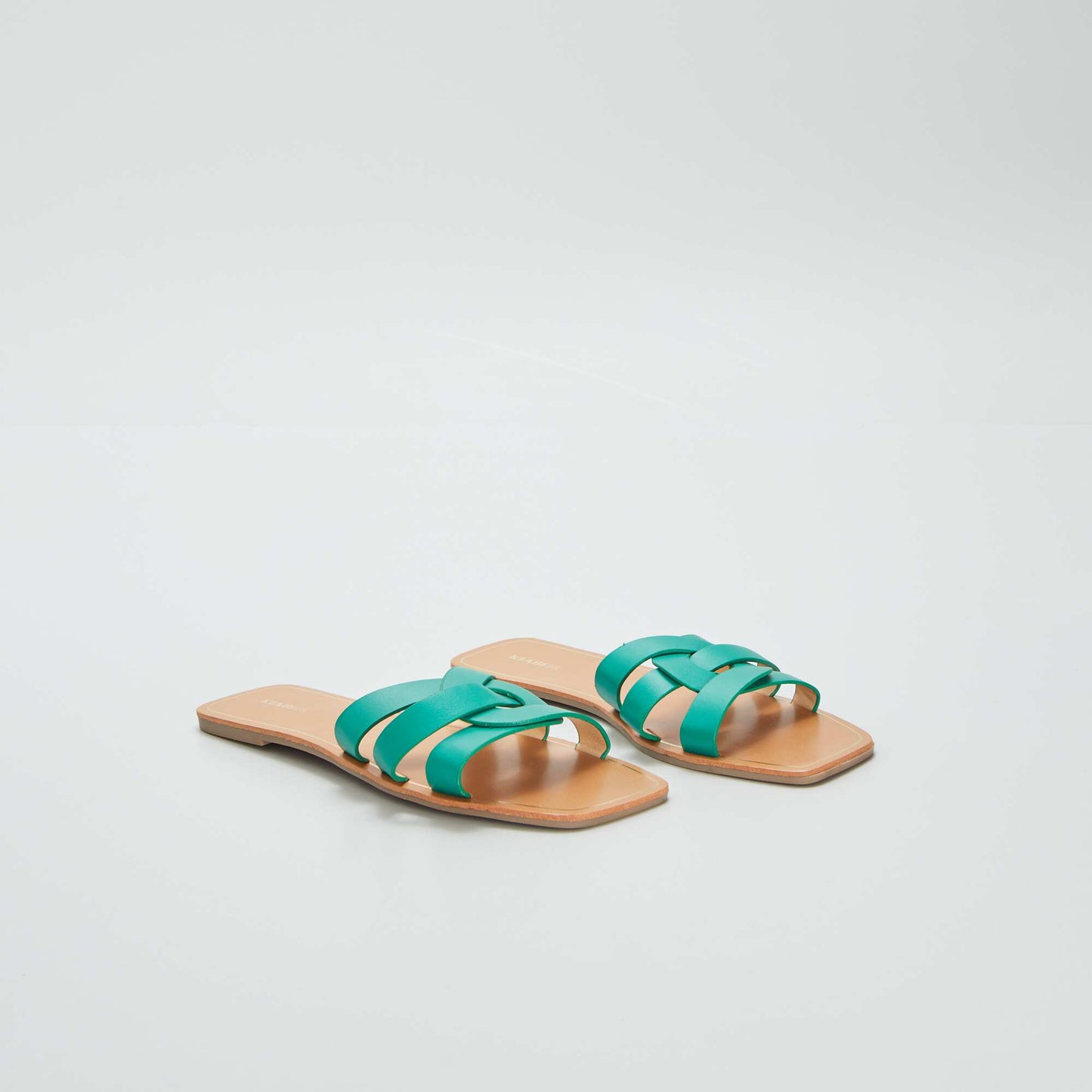 Sandals with pretty crossover straps GREEN