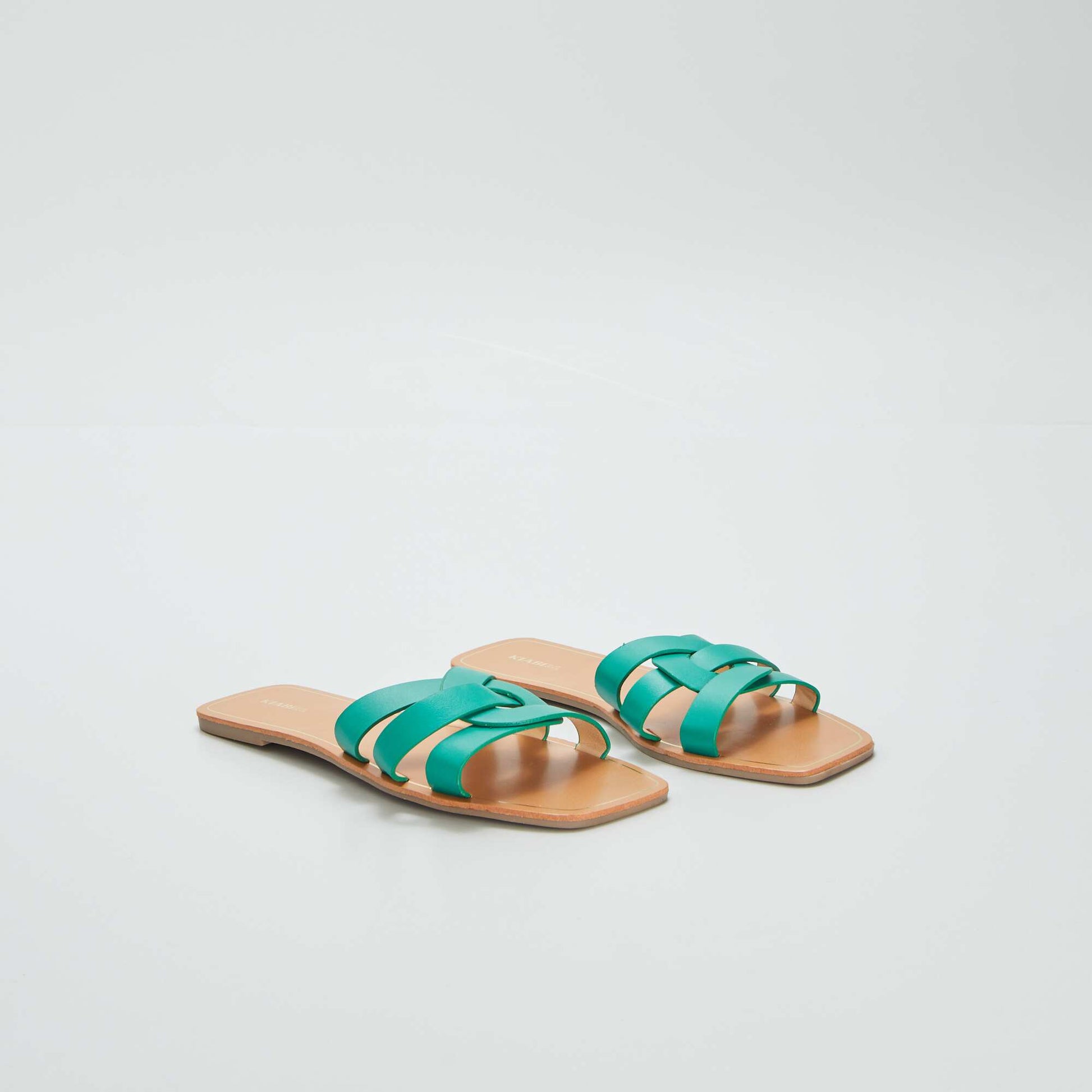 Sandals with pretty crossover straps GREEN