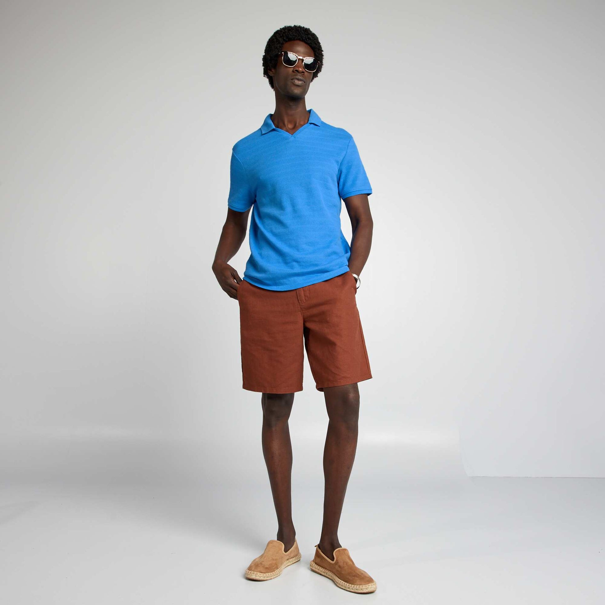 V-neck textured knit polo shirt BLUE