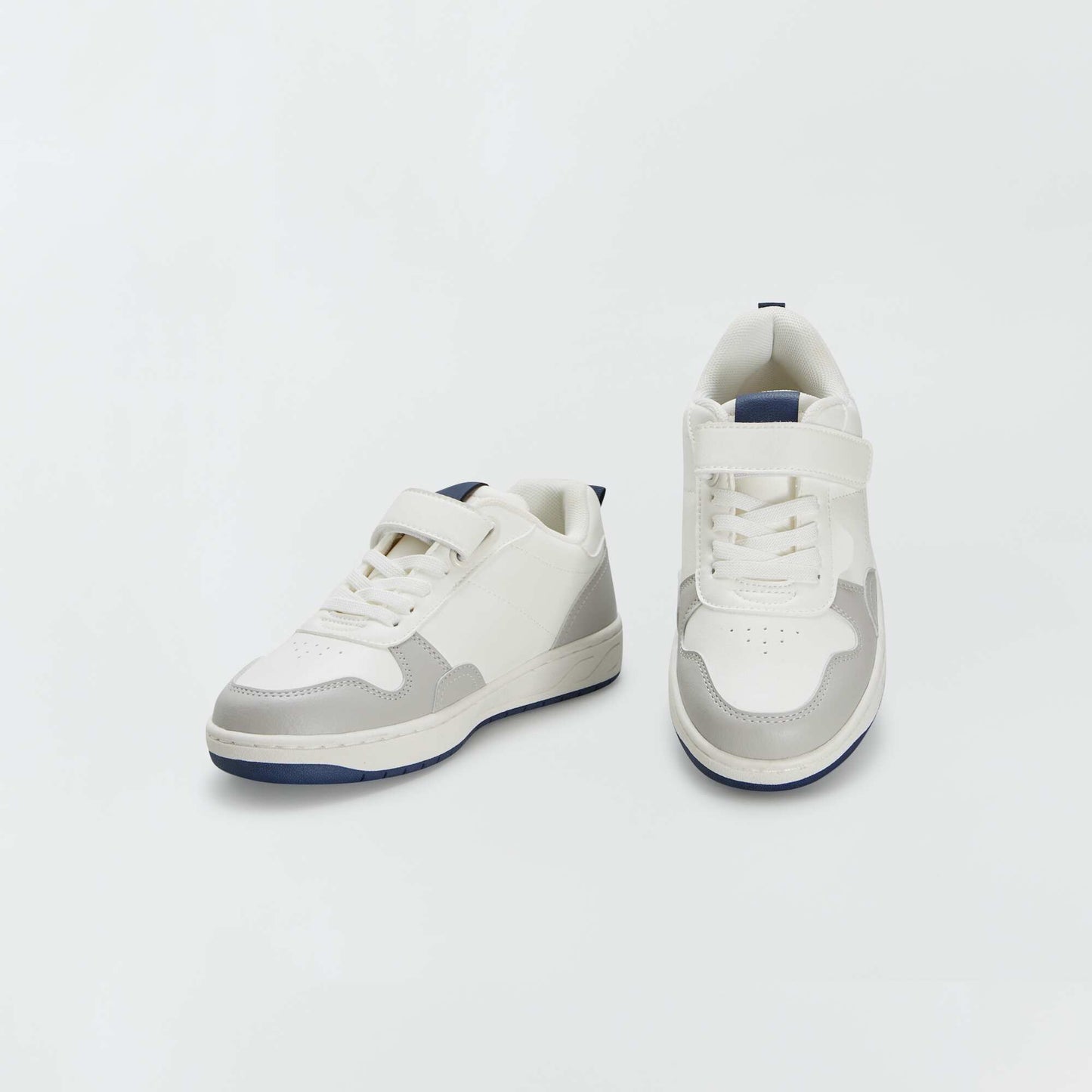 Trainers with Velcro fastening + elasticated laces white