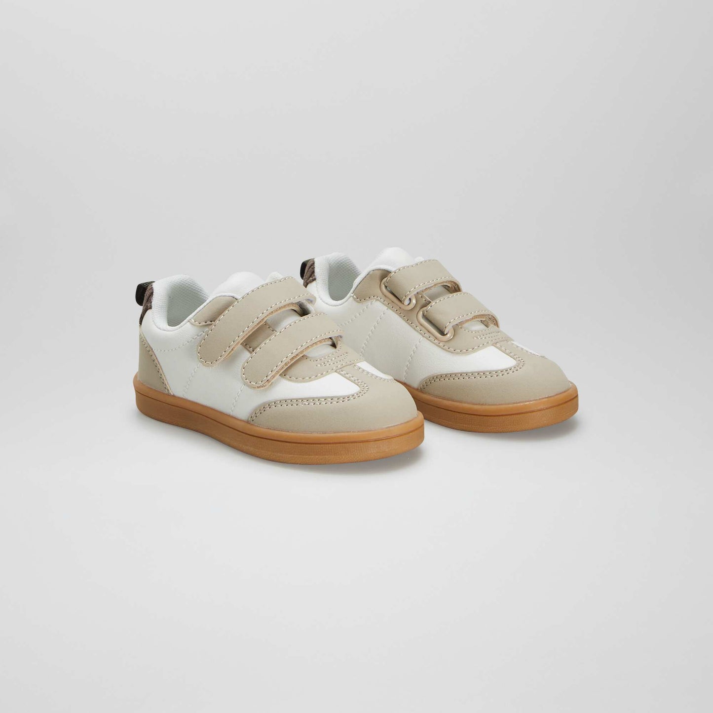 Low-top trainers beige