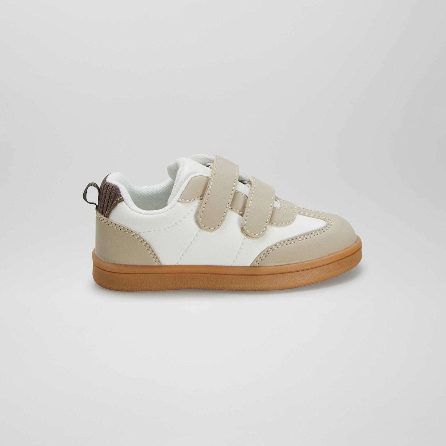 Low-top trainers beige