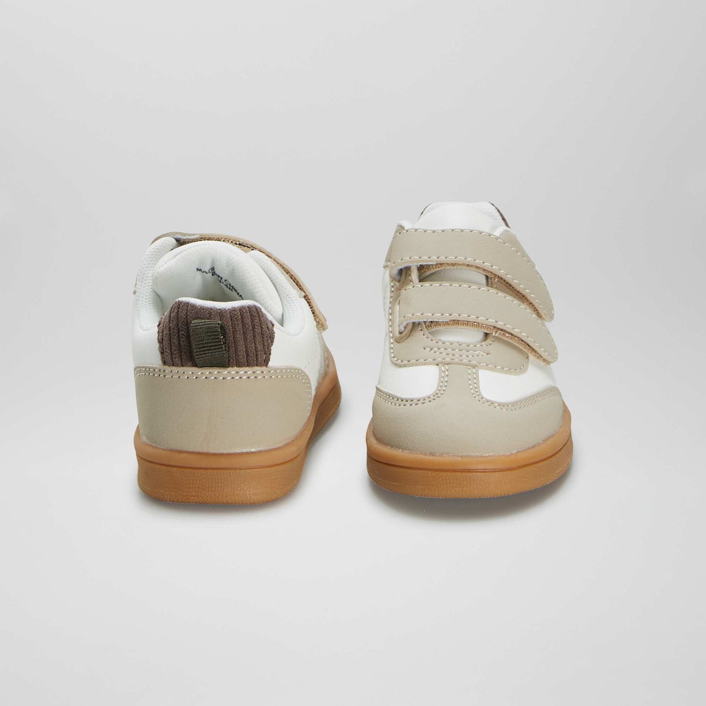 Low-top trainers beige