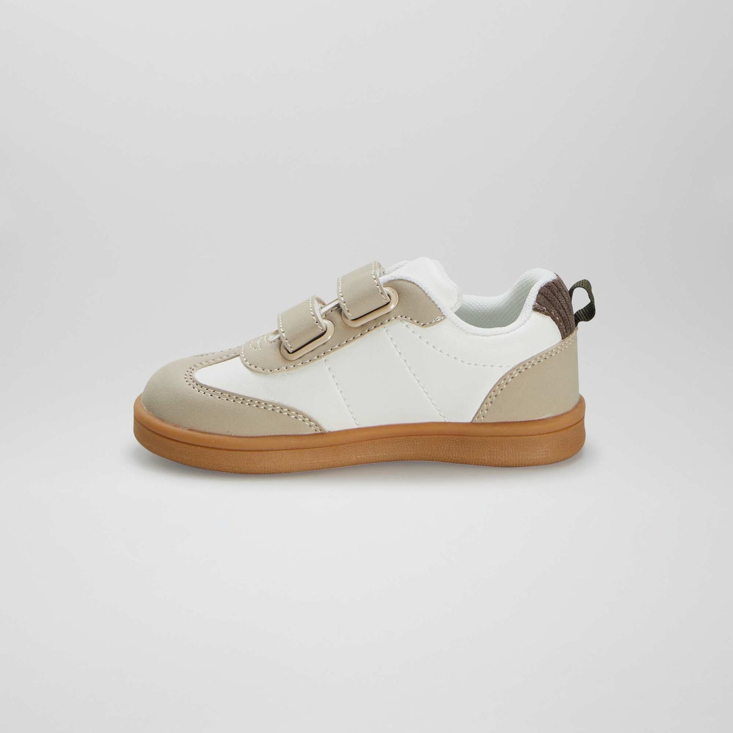 Low-top trainers beige