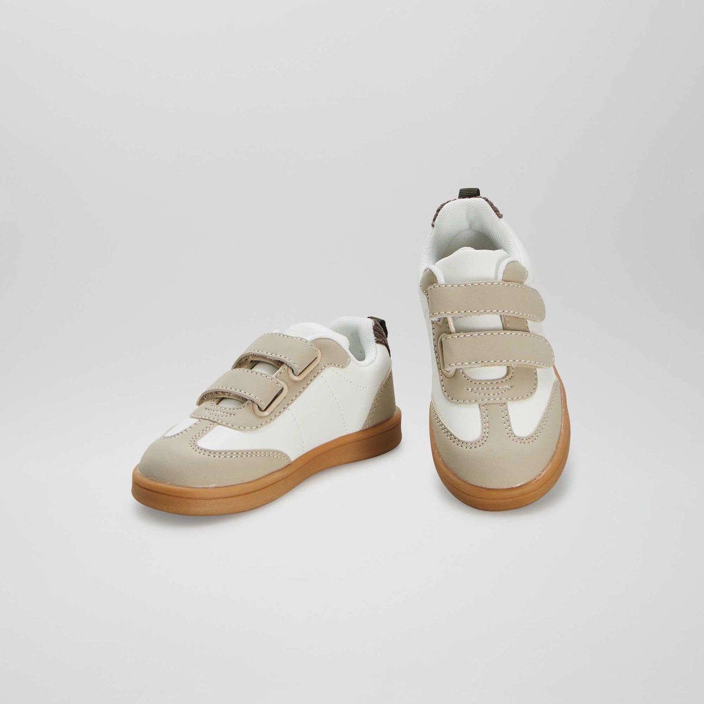 Low-top trainers beige