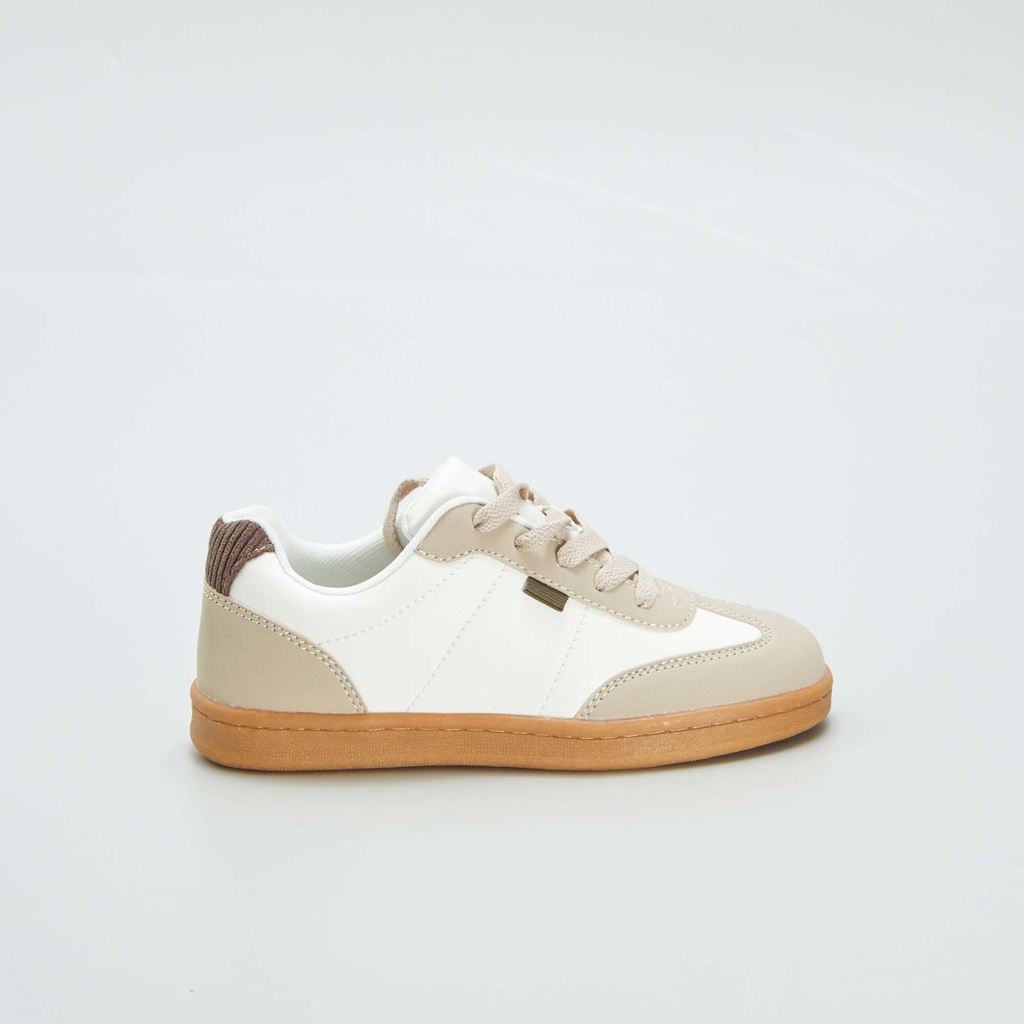 Low-top trainers beige