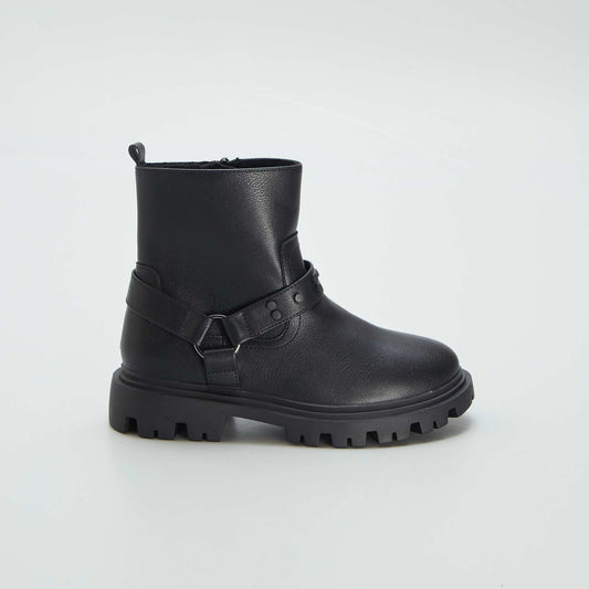 Synthetic boots black