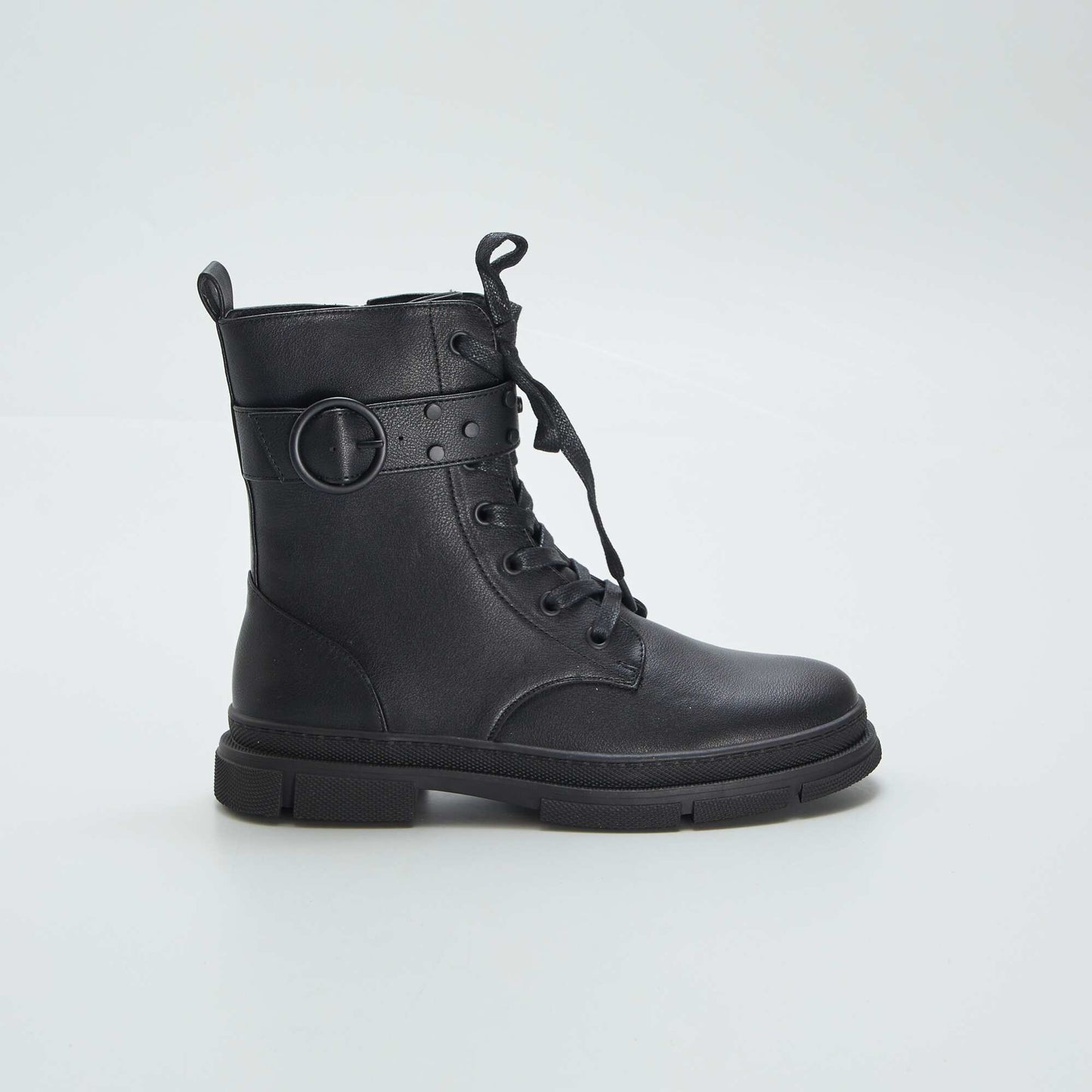 Boots with laces and fastening BLACK