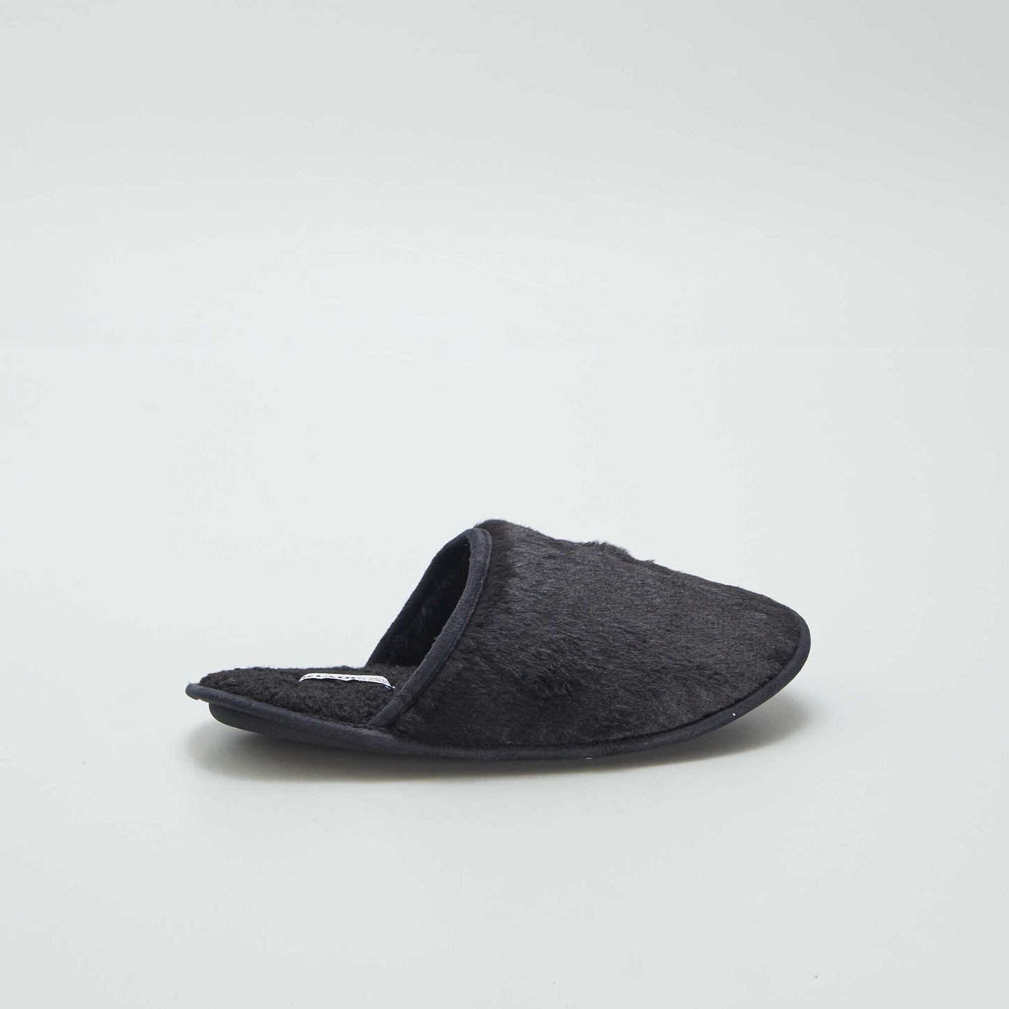 Mule slippers black