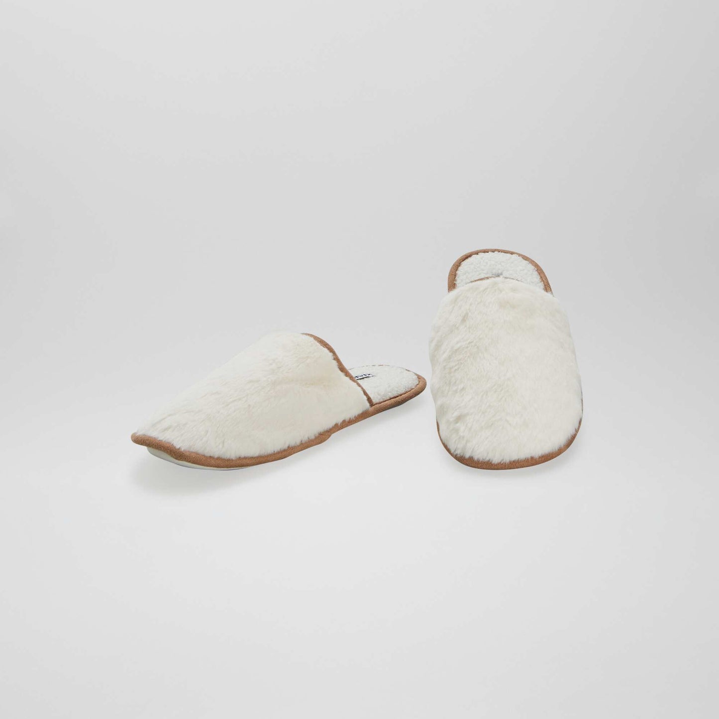 Mule slippers beige