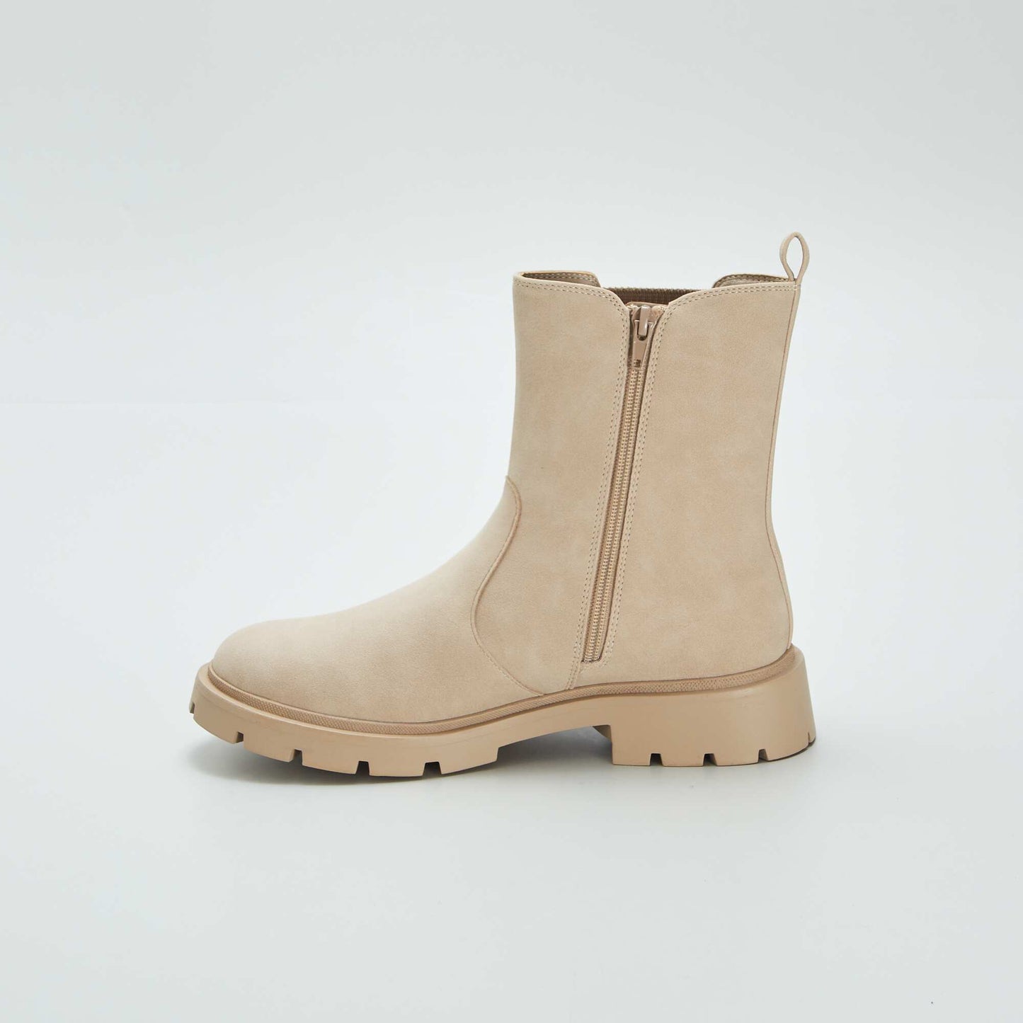 Chunky sole ankle boots beige