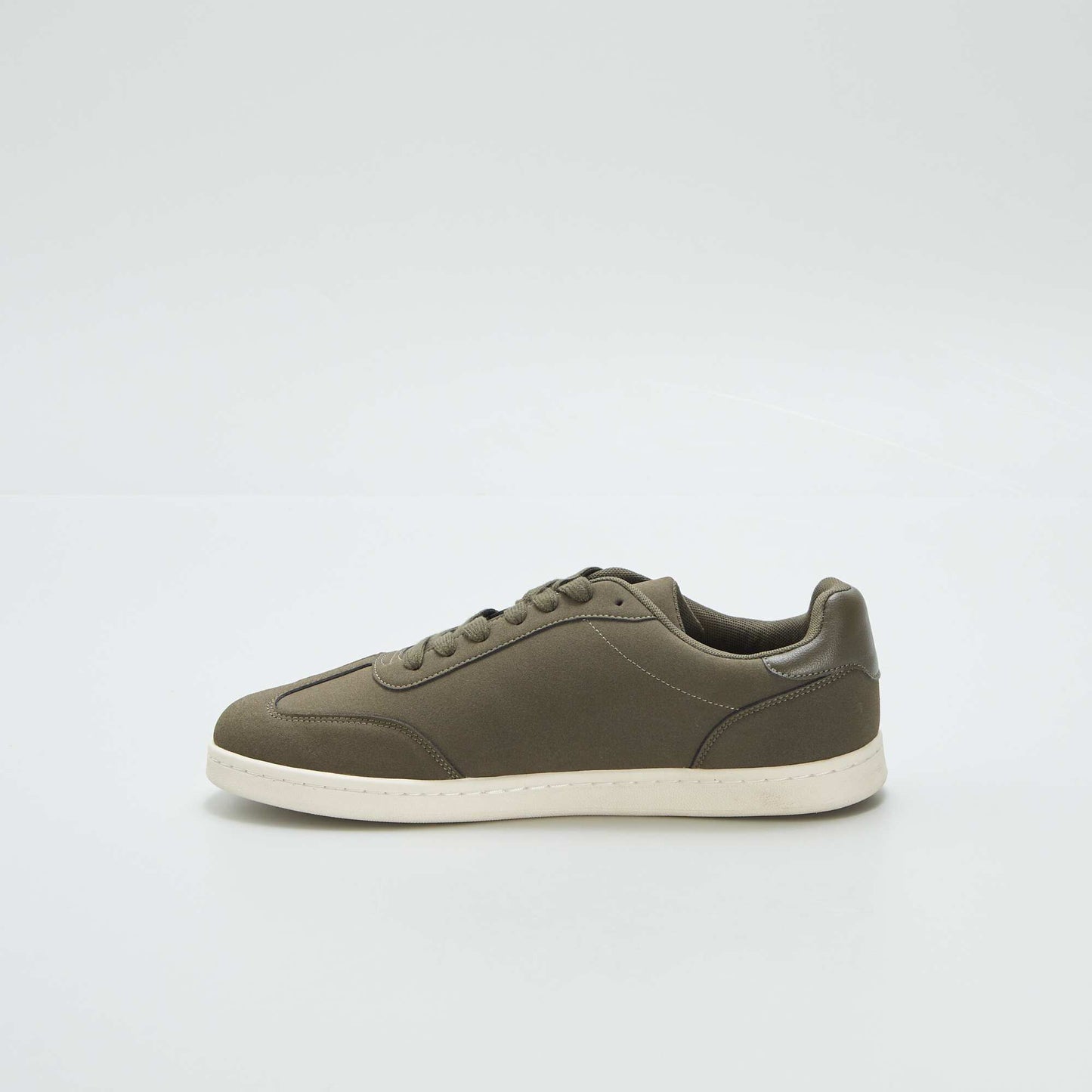 Low-top trainers GREEN