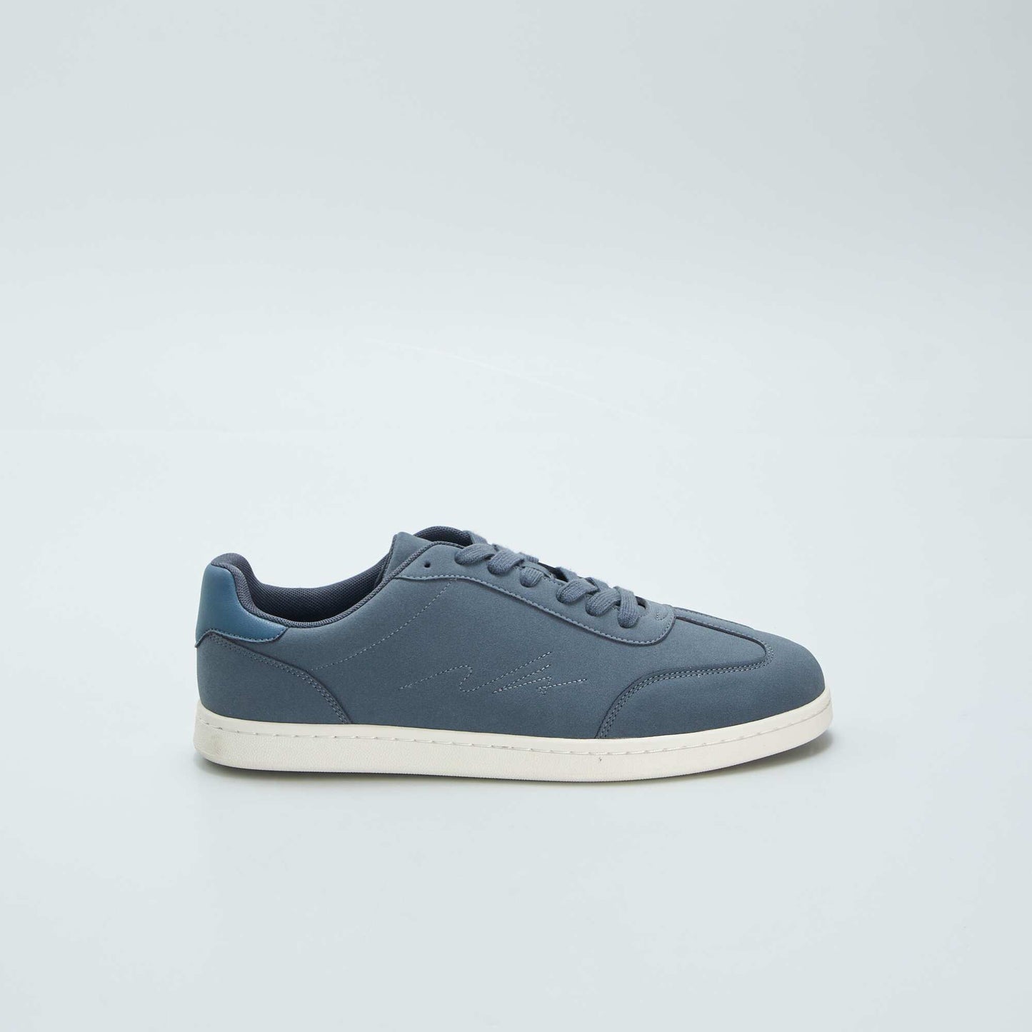 Low-top trainers BLUE