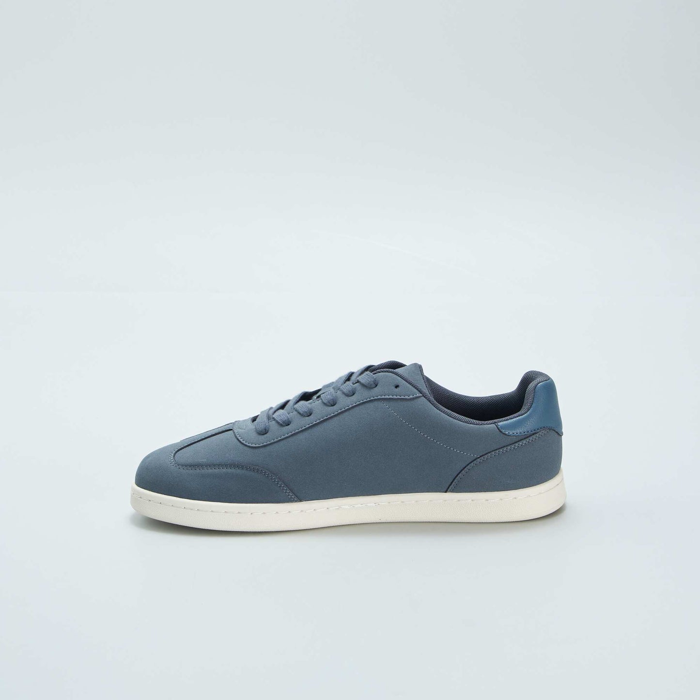 Low-top trainers BLUE