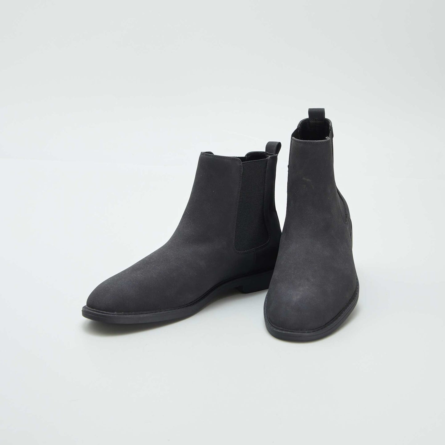 Chelsea boots black